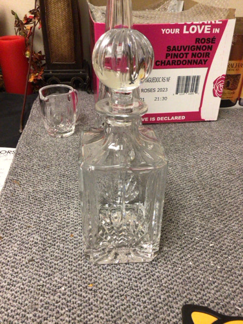 Waterford Marquis Brookside Spirit Decanter with Stopper - 9 3/4 Inch Elegant Glass Liquor Decanter for Whiskey, Bourbon & Scotch - Perfect for Home Bars, Gifts & Entertaining