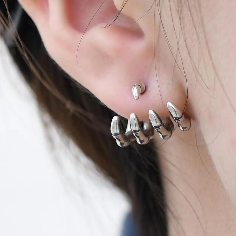 Grunge Punk Skeleton Claw Hand Stud Earrings for Women | Gothic Jewelry FU4014 | Perfect for Halloween, Rock Concerts & Alternative Fashion