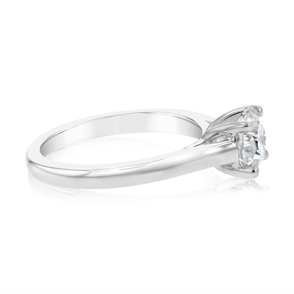 0.85 Carat Solitaire Diamond Engagement Ring in 18K White Gold - Perfect for Proposals, Anniversaries & Special Occasions