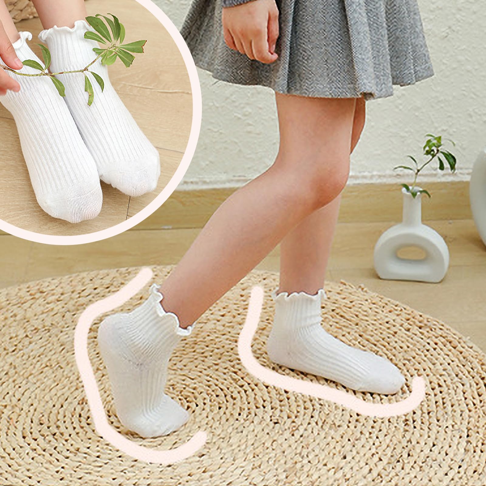 DRESHOW BQUBO Baby Girls Non-Slip Socks with Ruffles - Cute Grip Ankle Socks for Infants & Toddlers (Ideal for Playtime, Crawling & First Steps)