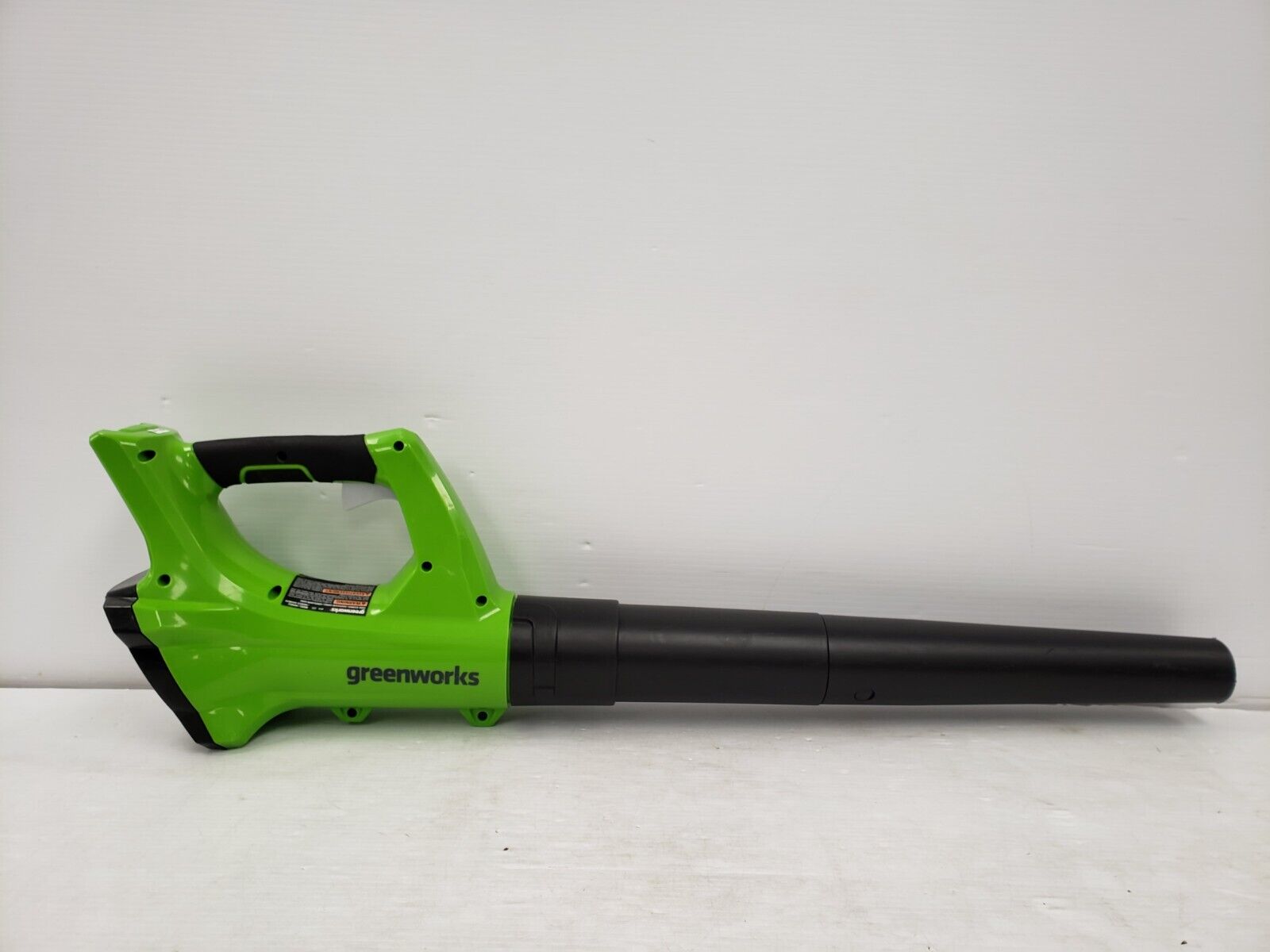 Greenworks BA24B210 24V Cordless Handheld Leaf Blower - Lightweight & Powerful for Yard Cleanup, Patio, Deck, and Driveway Maintenance