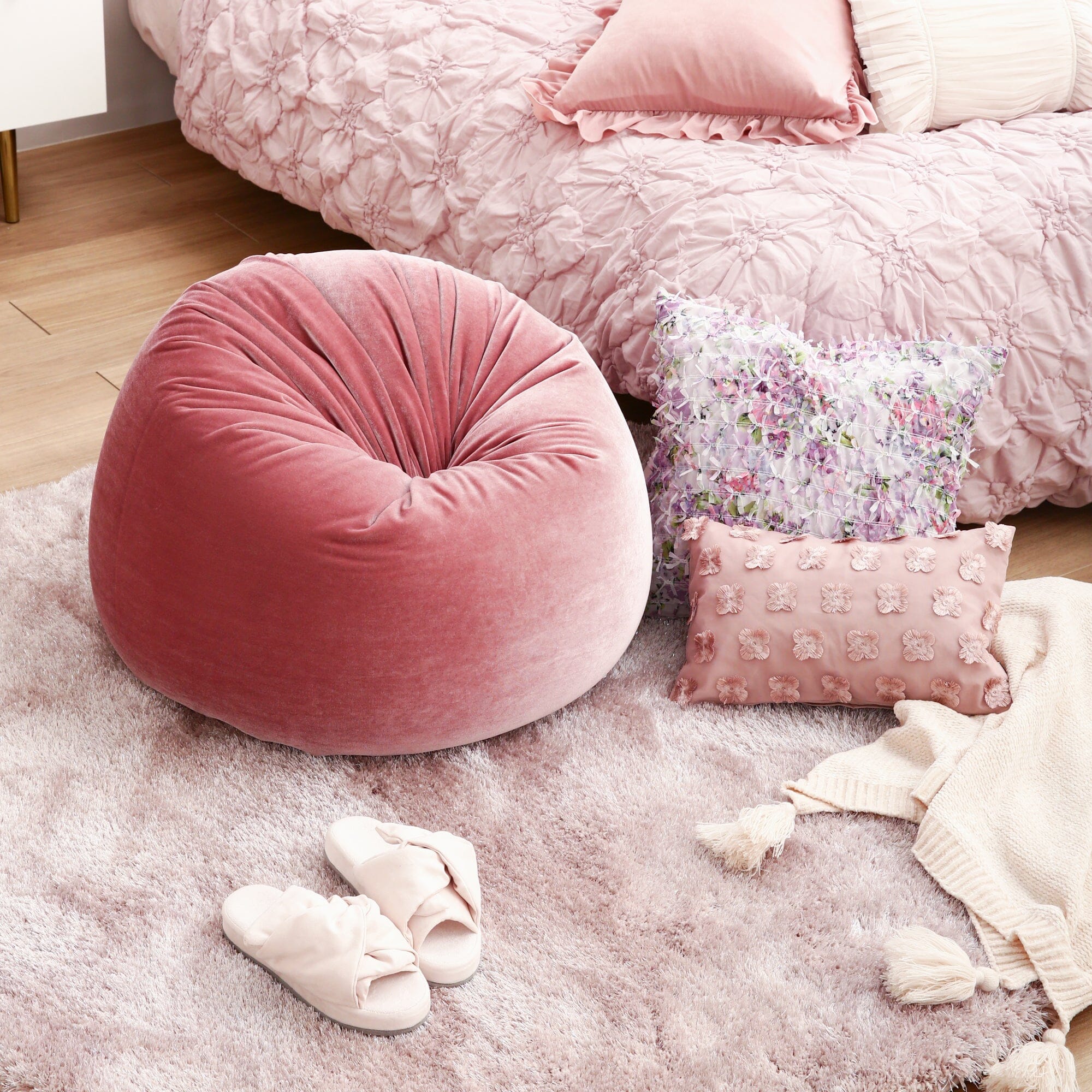 Soft Pink Round Memory Foam Rug 59