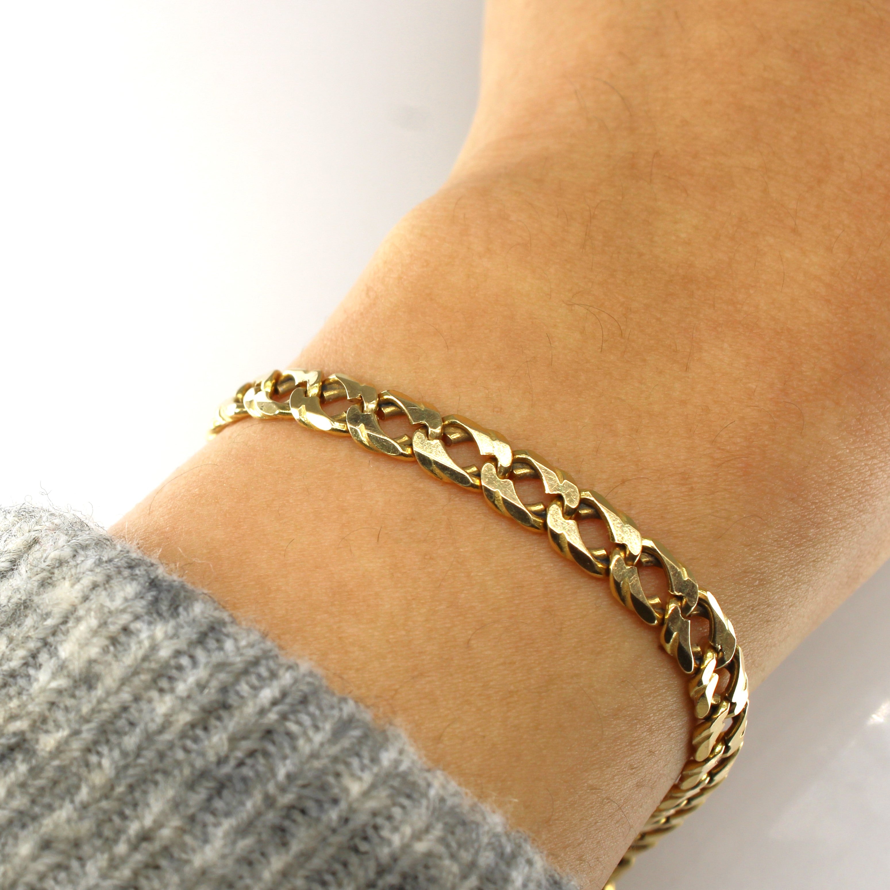 14K Yellow Gold Curb Link Chain Bracelet for Women - 8 Inch Adjustable Length, Durable & Hypoallergenic Jewelry Gift for Her | Perfect for Everyday Wear, Parties & Special Occasions