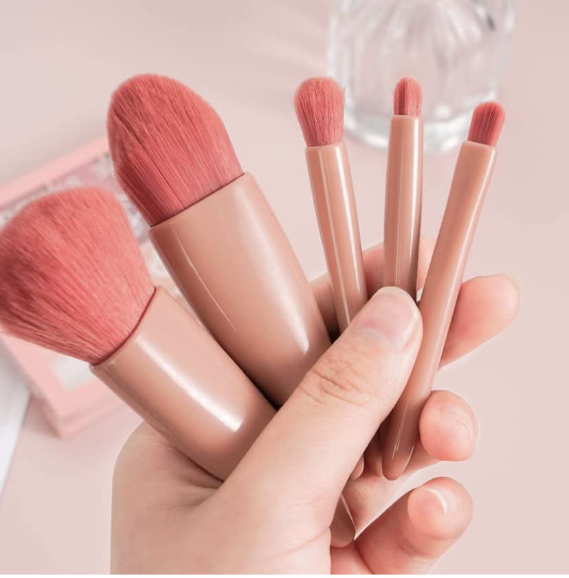 Bajajbeauty 5-Piece Professional Makeup Brush Set with Travel Case & Built-in Mirror - Portable Cosmetic Brushes for Eyeshadow, Powder, Foundation, Blush - Perfect for Travel, Home Makeup & Professional Use