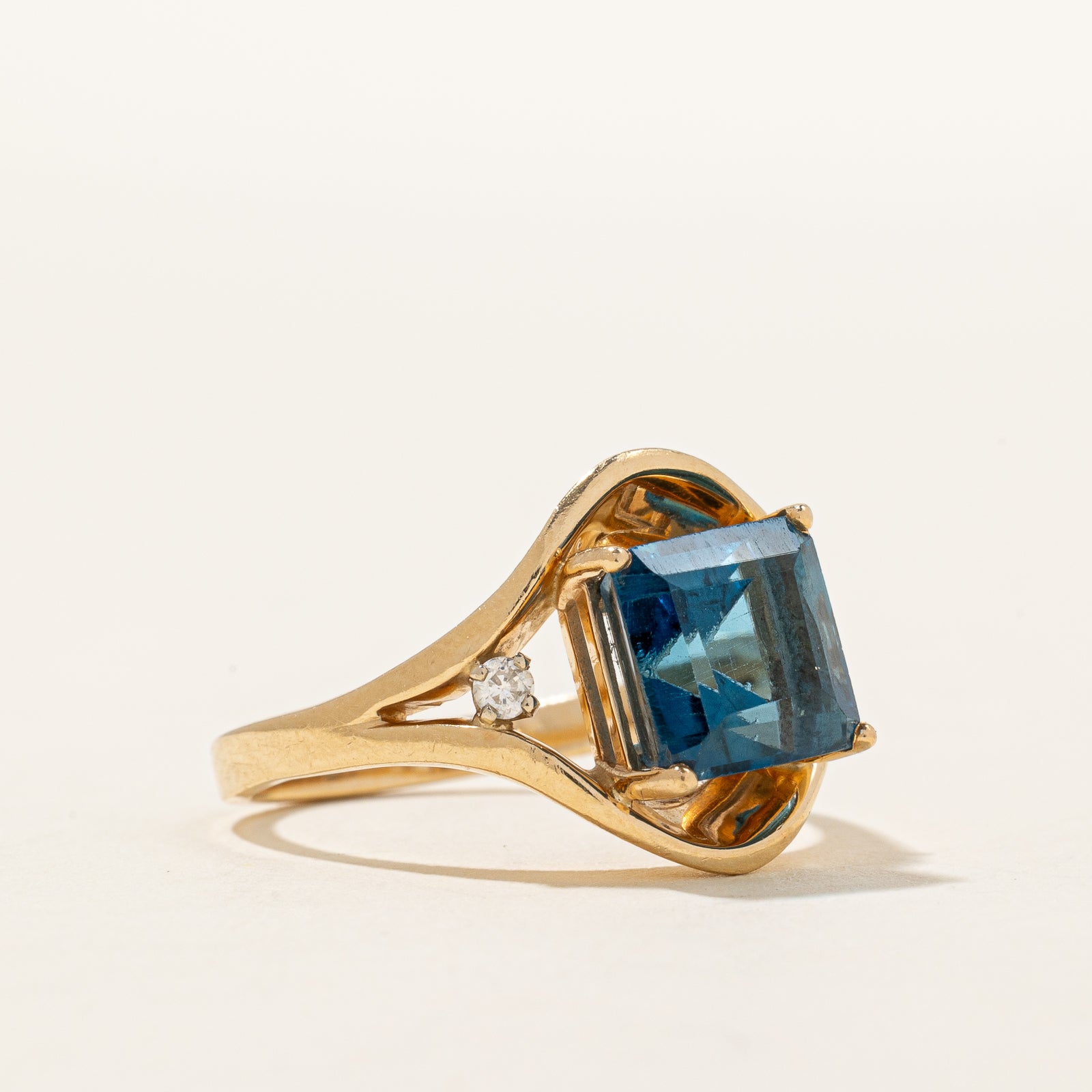 London Blue Topaz & Diamond Cocktail Ring - 4.00ct Gemstone & 0.06ctw Diamonds - Size 8 - Elegant Evening Wear & Special Occasion Jewelry