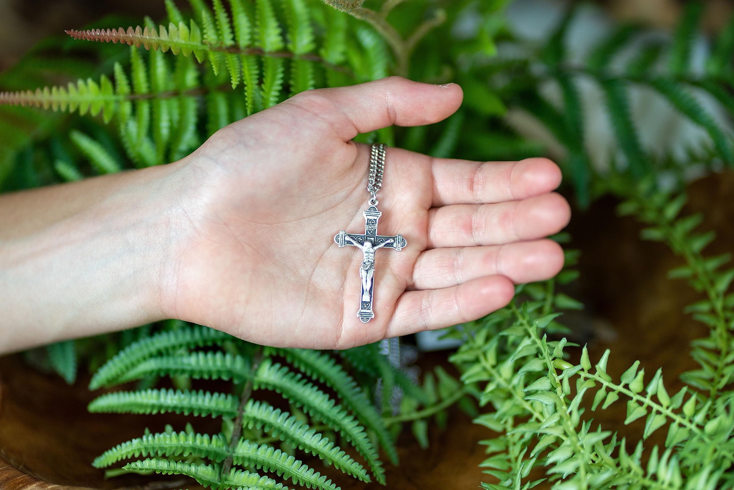 Heartland Store Men's Sterling Silver Crucifix Pendant Necklace - 24
