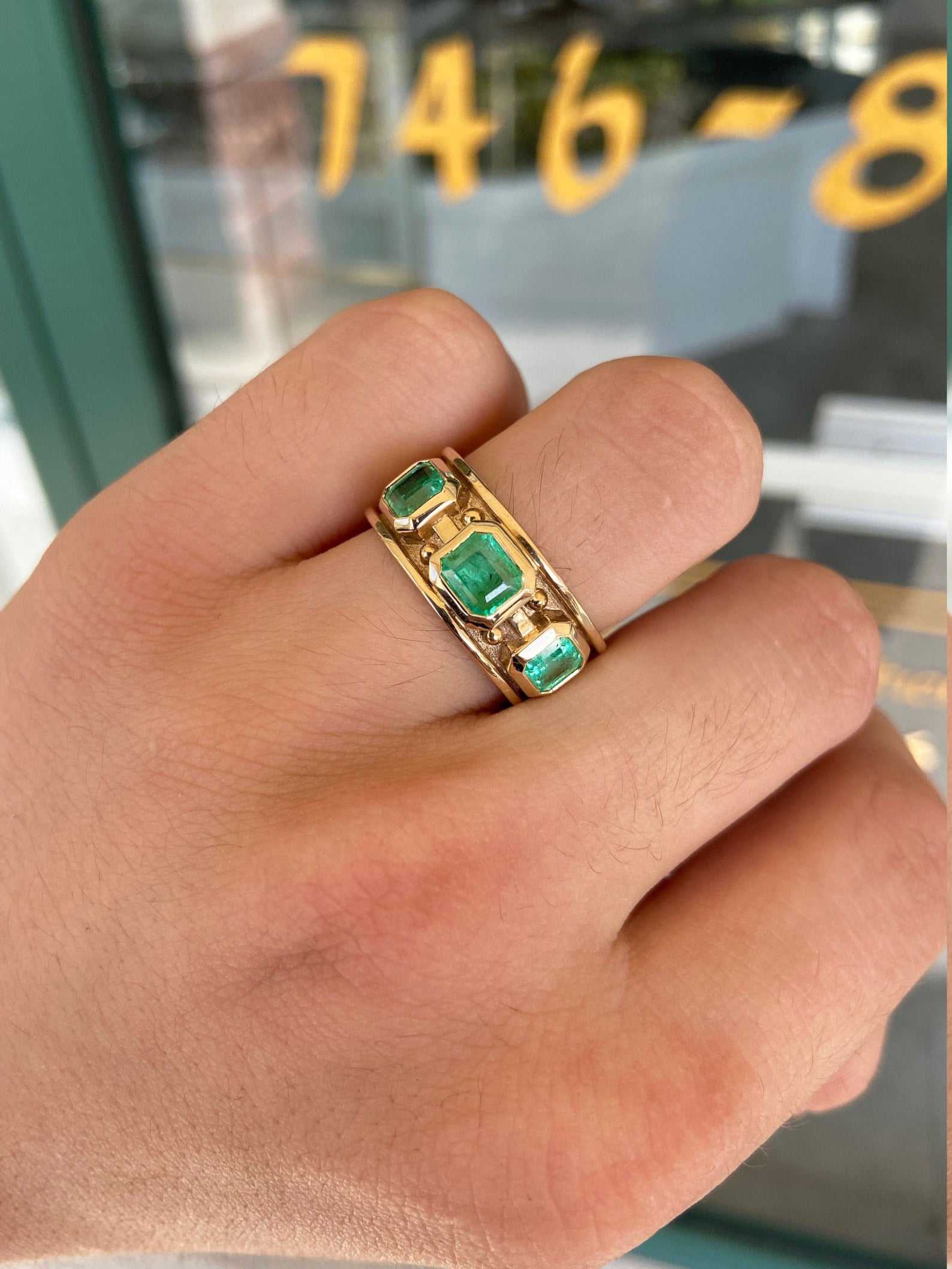 2.85tcw Men's Emerald Solitaire Three Stone Band Ring in 14K Gold - Perfect for Everyday Wear, Wedding Bands & Anniversary Gifts