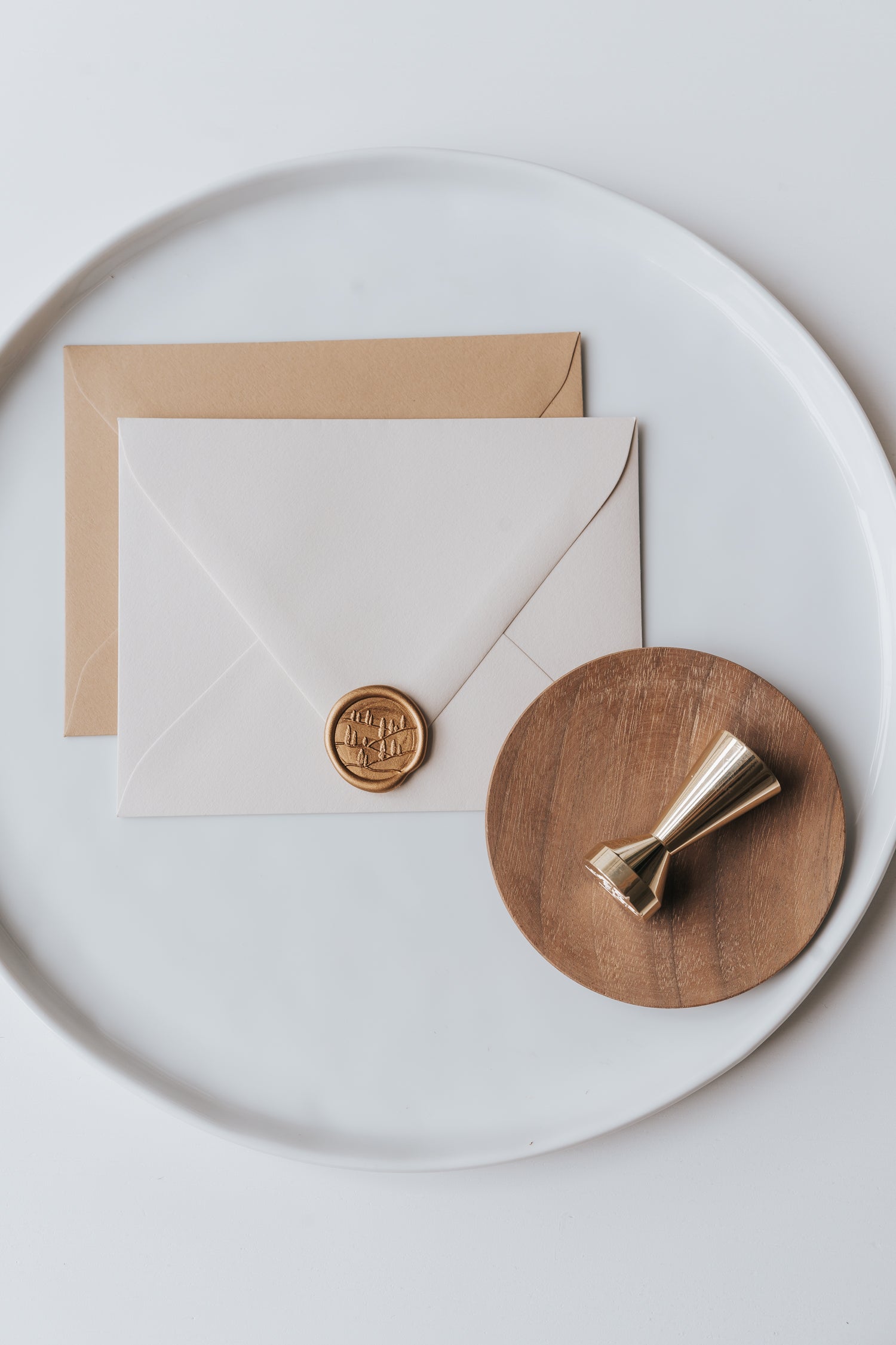 Elegant Tuscany Wax Seal Stamp Kit for Wedding Invitations, Diplomas & Vintage Letters - Handcrafted Personalized Wax Seal Set with Custom Initials & Design