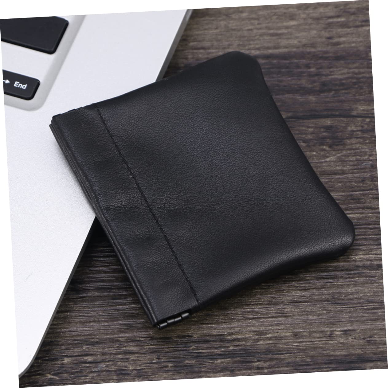 Gadpiparty Ergonomic Earphone Pouch - Soft Protective Case for Headphones, Earbuds, AirPods - Durable Travel Storage & Organizer for Commuting, Workouts, Travel
