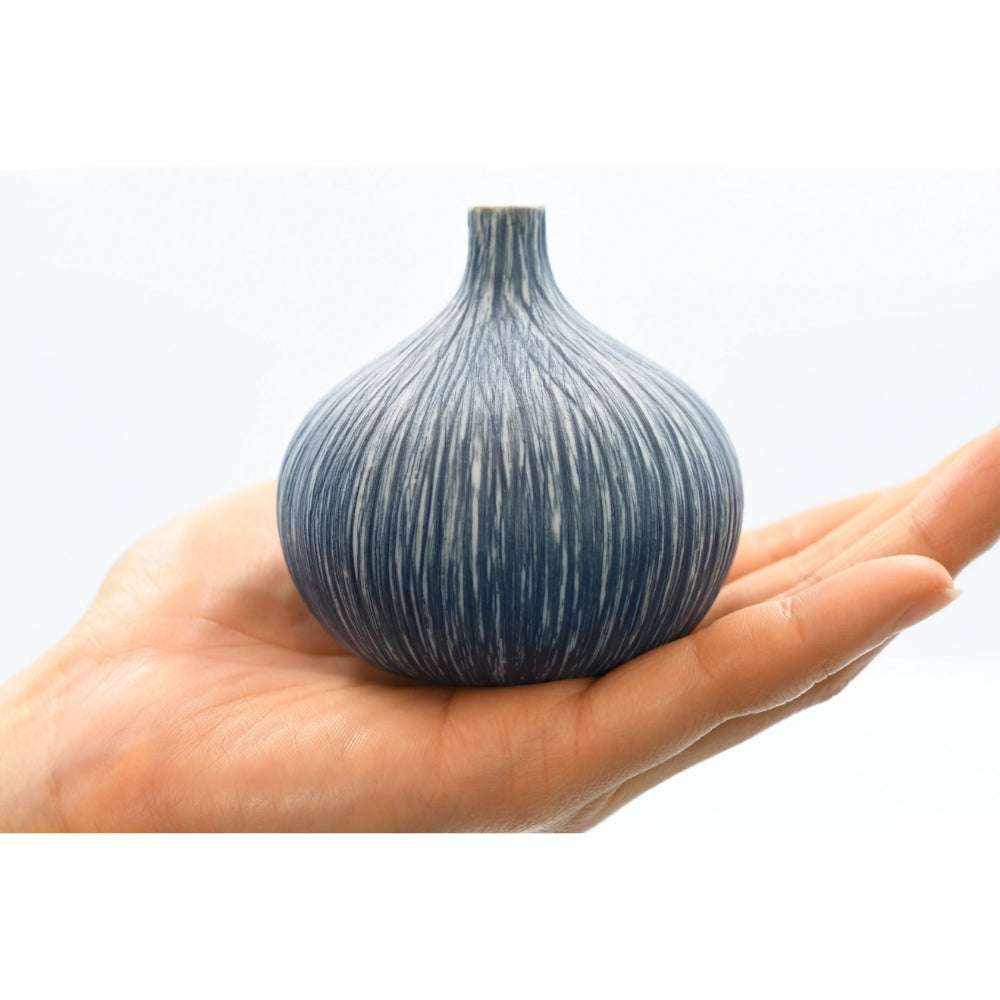 Elegant Congo Porcelain Bud Vase - Small Floral Vase for Home Decor, Wedding Centerpieces & Table Arrangements - Perfect for Fresh Flowers, Dried Blooms & Decorative Stems