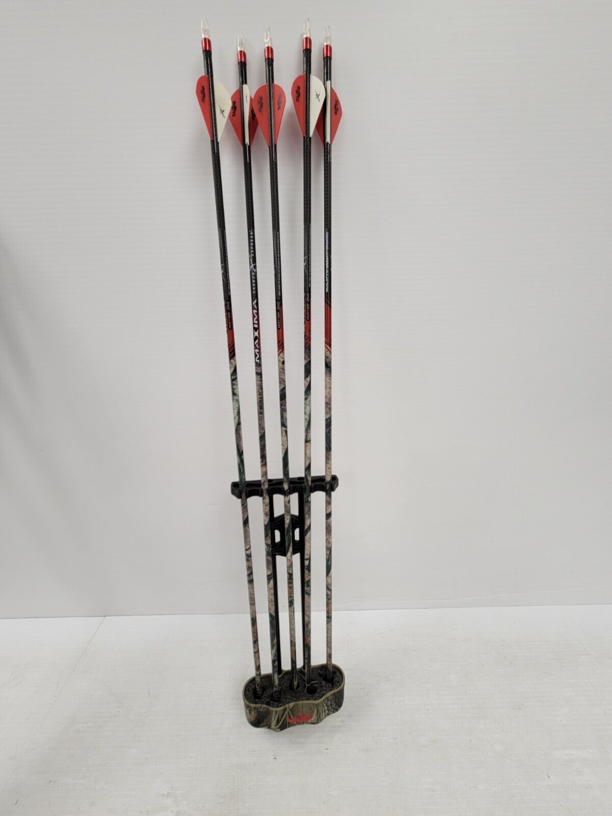 Maxima 17 Bow Arrows - High Performance Carbon Arrows for Hunting & Target Practice | Perfect for Outdoor Archery & Competitive Shooting