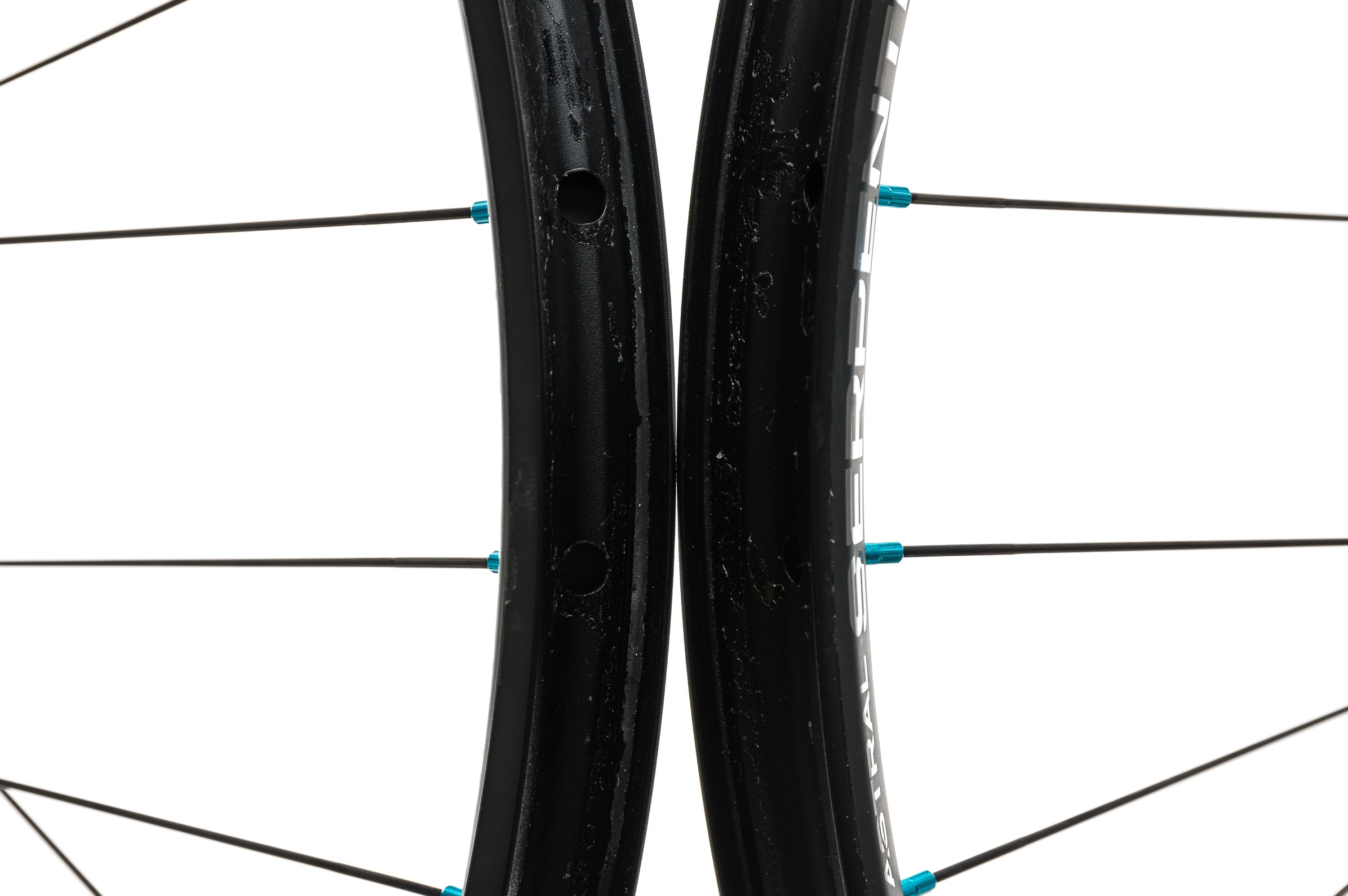 Astral Serpentine Tubeless 29