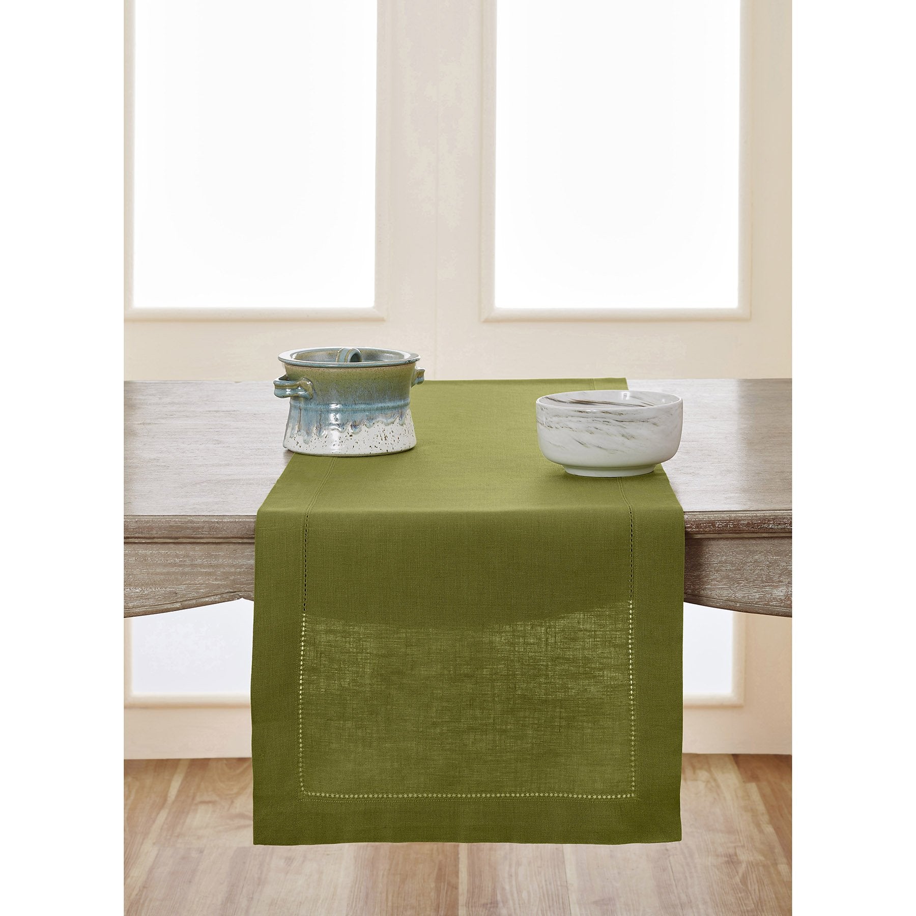 Elegant Classic Hemstitch Table Runner - Premium Linen Dining Decor for Weddings, Parties & Holiday Tablescapes