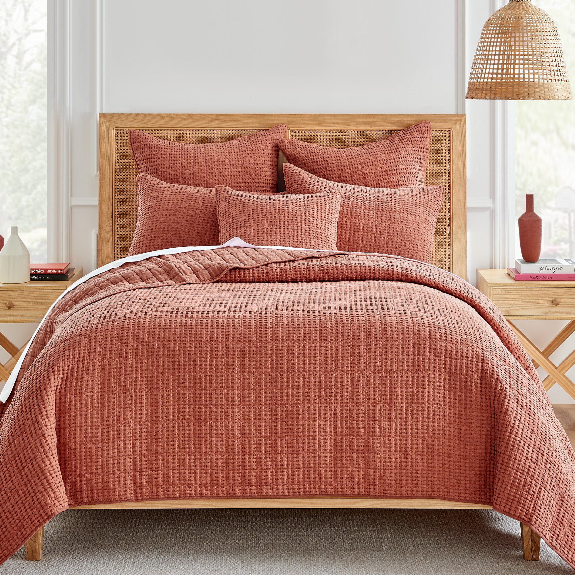 Luxury Mills Waffle Quilt Set - Ultra Soft Bedding Collection for Queen/King Size Beds - Perfect for Cozy Bedrooms, Guest Rooms & Hotel Stays