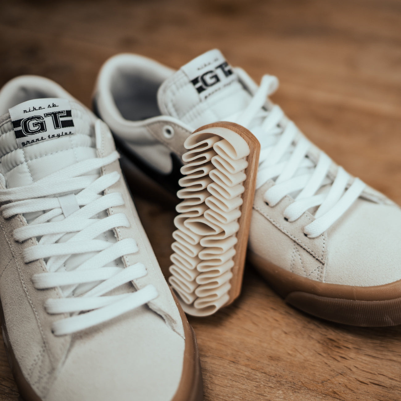Premium Suede & Crepe Brush with Beechwood Handle - Gentle Shoe & Fabric Cleaning Tool for Sneakers, Suede Boots & Delicate Fabrics