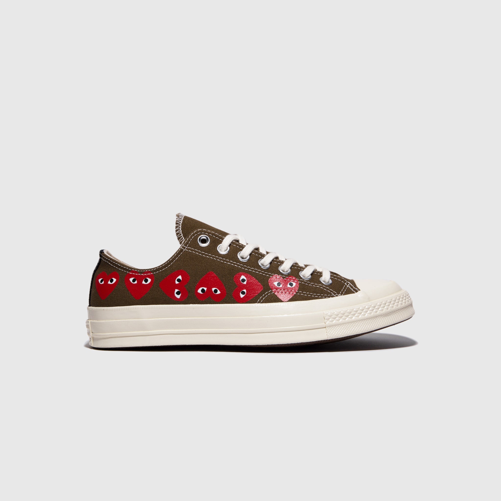 Chuck Taylor All Star '70 Ox Multi Heart Sneakers - Retro High Top Canvas Shoes for Men & Women - Perfect for Casual Wear, Street Style & Vintage Fashion