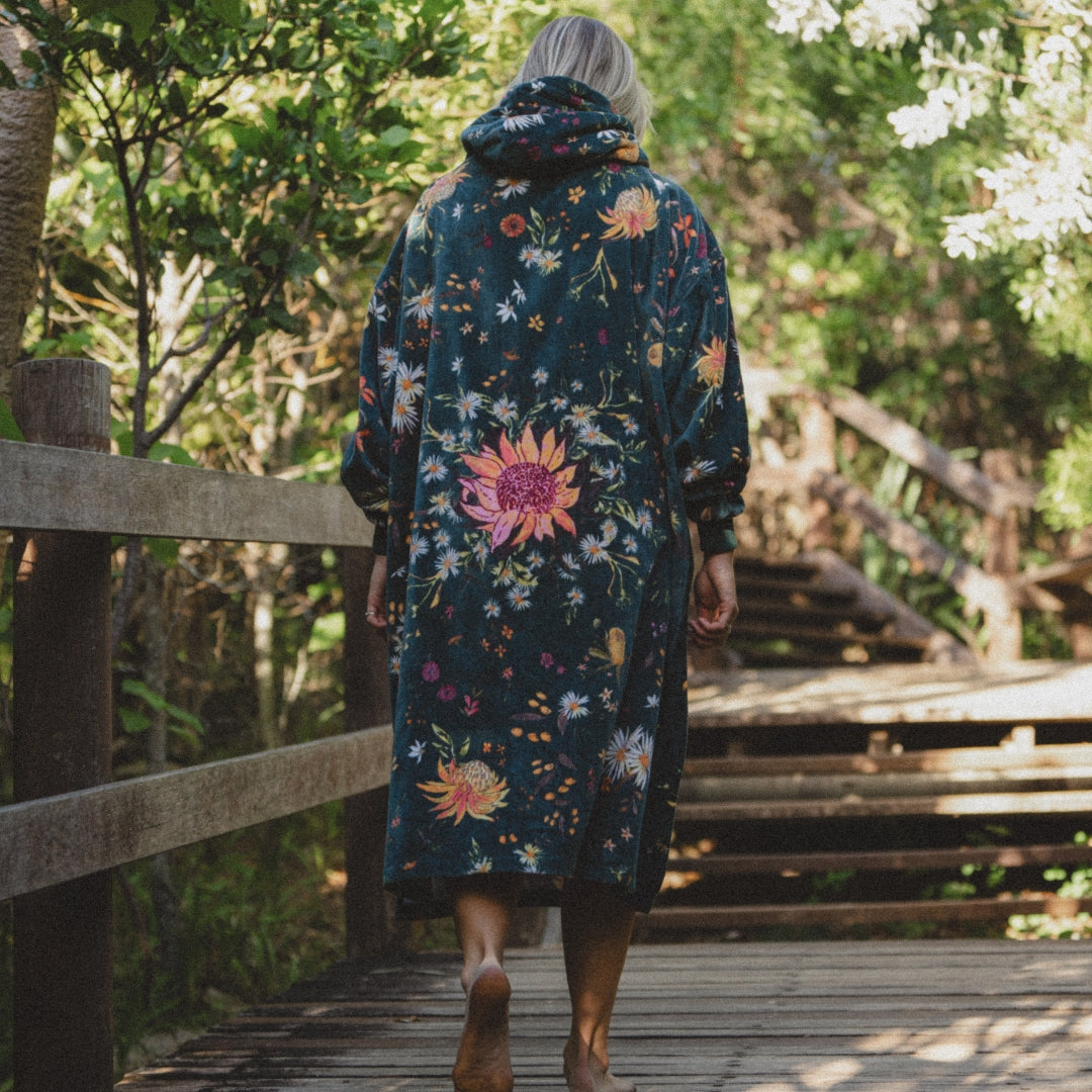 Native Botanical Changing Towel Poncho with Long Sleeves - Quick Dry, Lightweight & Stylish for Beach, Pool, Yoga & Outdoor Activities