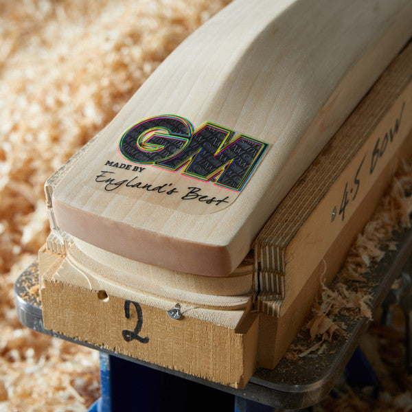 GM HYPA 606 Junior Cricket Bat 2023 - Lightweight English Willow Cricket Bat for Kids & Youth - Perfect for Training, Matches & Backyard Cricket Practice