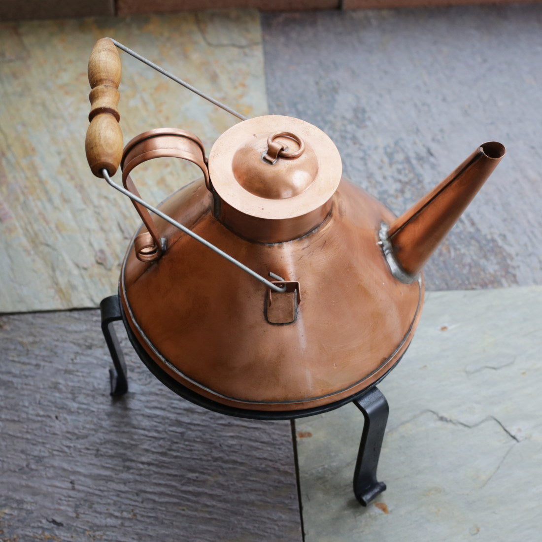 Round Iron Trivet - Heat Resistant Hot Plate Holder for Pots and Pans - Perfect for Kitchen, Dining Table, and Outdoor BBQ Use