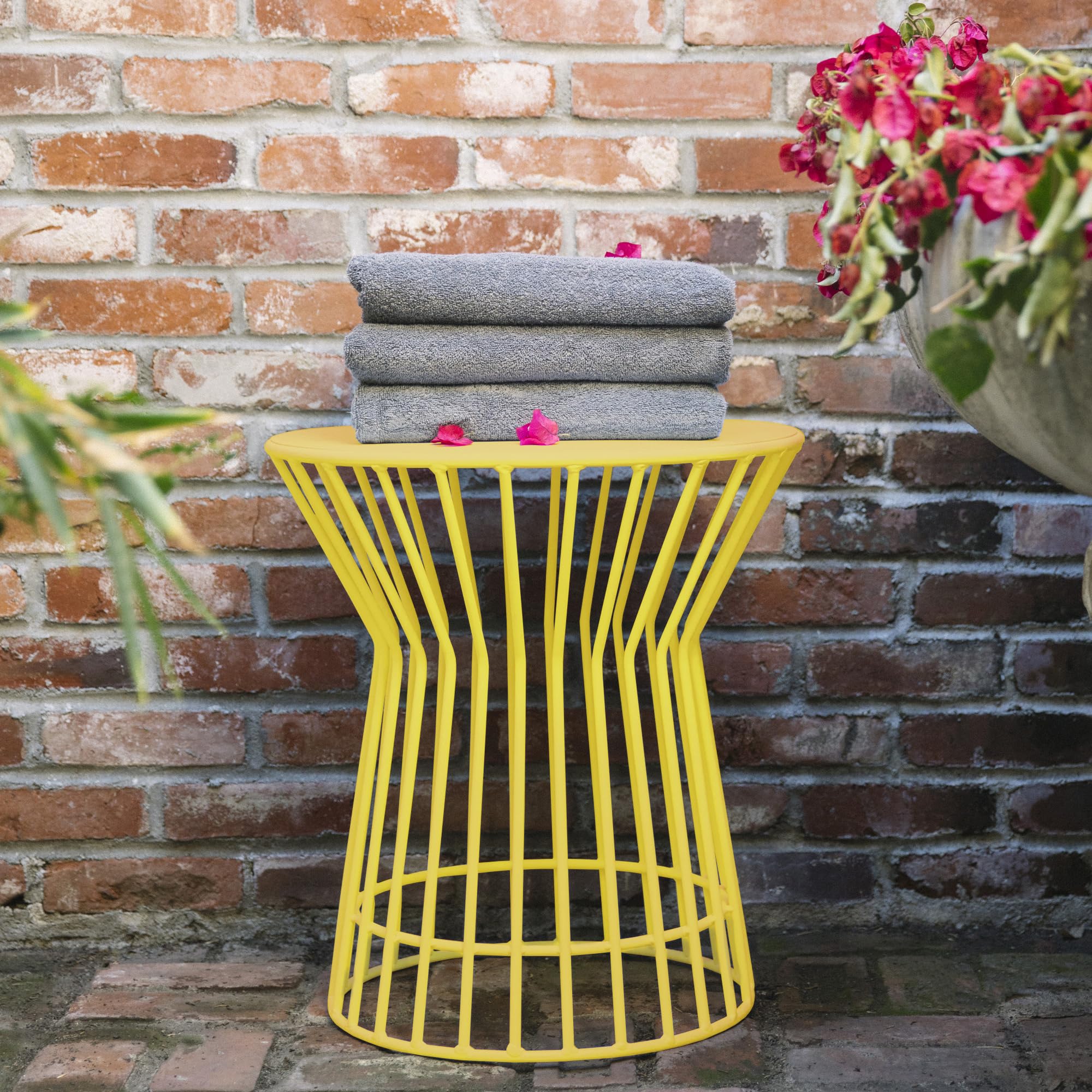 Novogratz 88068YLW1E Poolside Roberta Outdoor Side Table - Yellow Accent Table for Patio, Garden, Poolside & Backyard Decor - Perfect for Drinks, Books & Outdoor Relaxation