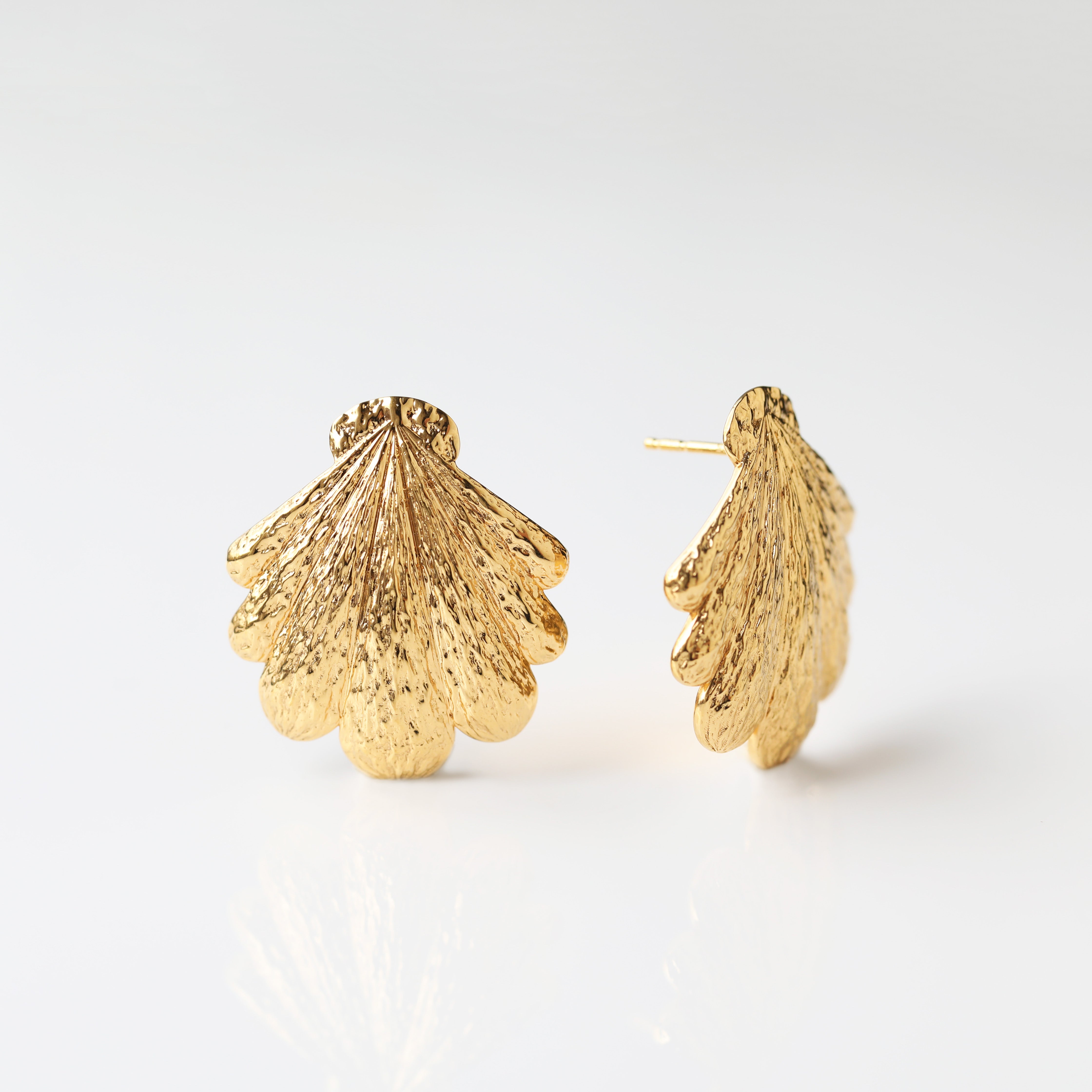 Luxury Shell Statement Stud Earrings for Women - Elegant Pearlized Studs for Parties, Weddings & Everyday Wear