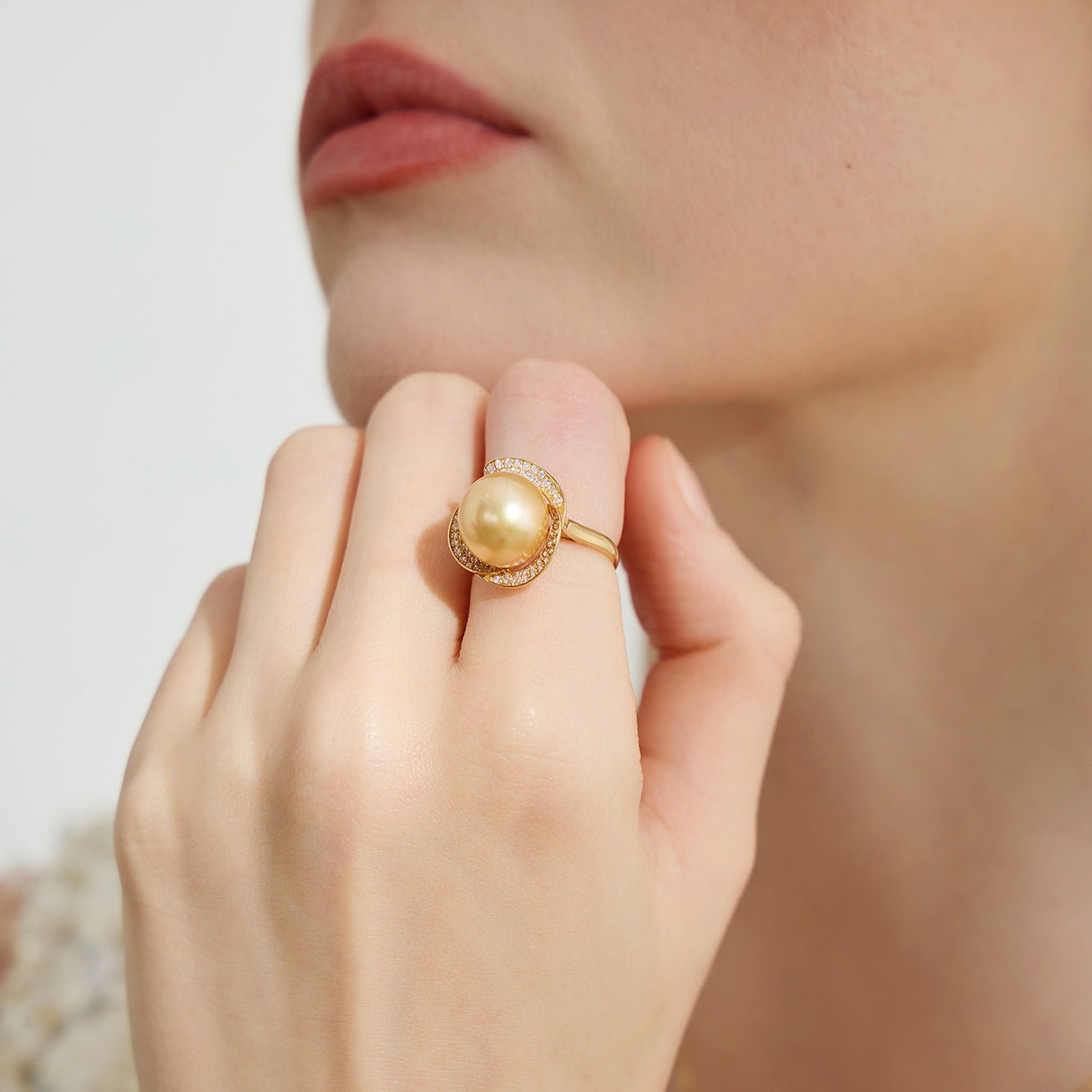 18K Solid Gold South Sea Golden Pearl Ring KR00091 - Elegant Jewelry for Women, Luxury Gift for Wedding, Anniversary & Special Occasions