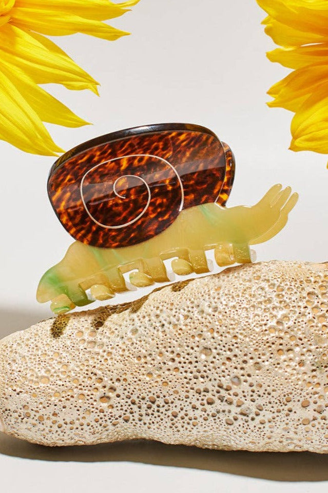 Garden Snail Hair Claw Clip - Cute Shell-Shaped Hair Accessory for Women & Girls, Perfect for School, Work, Parties & Everyday Use