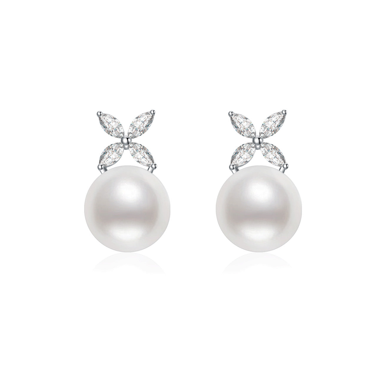 18K Gold Diamond Akoya Pearl Stud Earrings for Women - Luxury Gift for Wedding, Anniversary & Special Occasions | EVERLEAF Jewelry