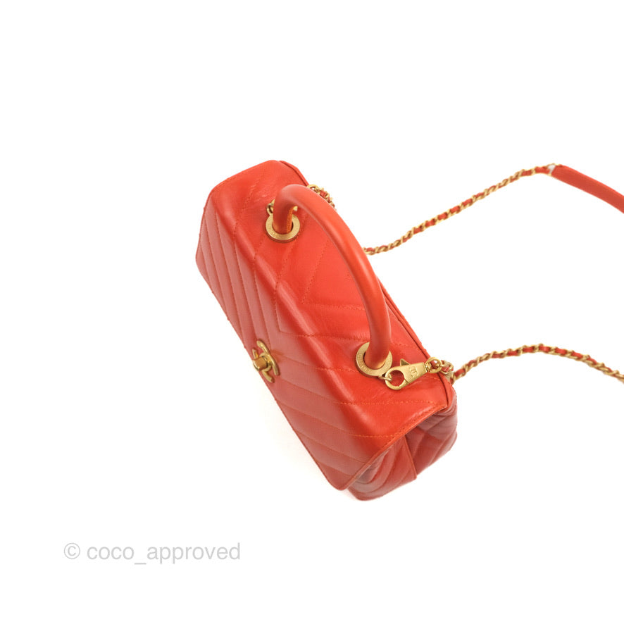 Chanel Chevron Small Coco Handle Bag in Dark Orange Shiny Aged Calfskin with Aged Gold Hardware - Perfect for Evening Events & Luxury Fashion Accessories