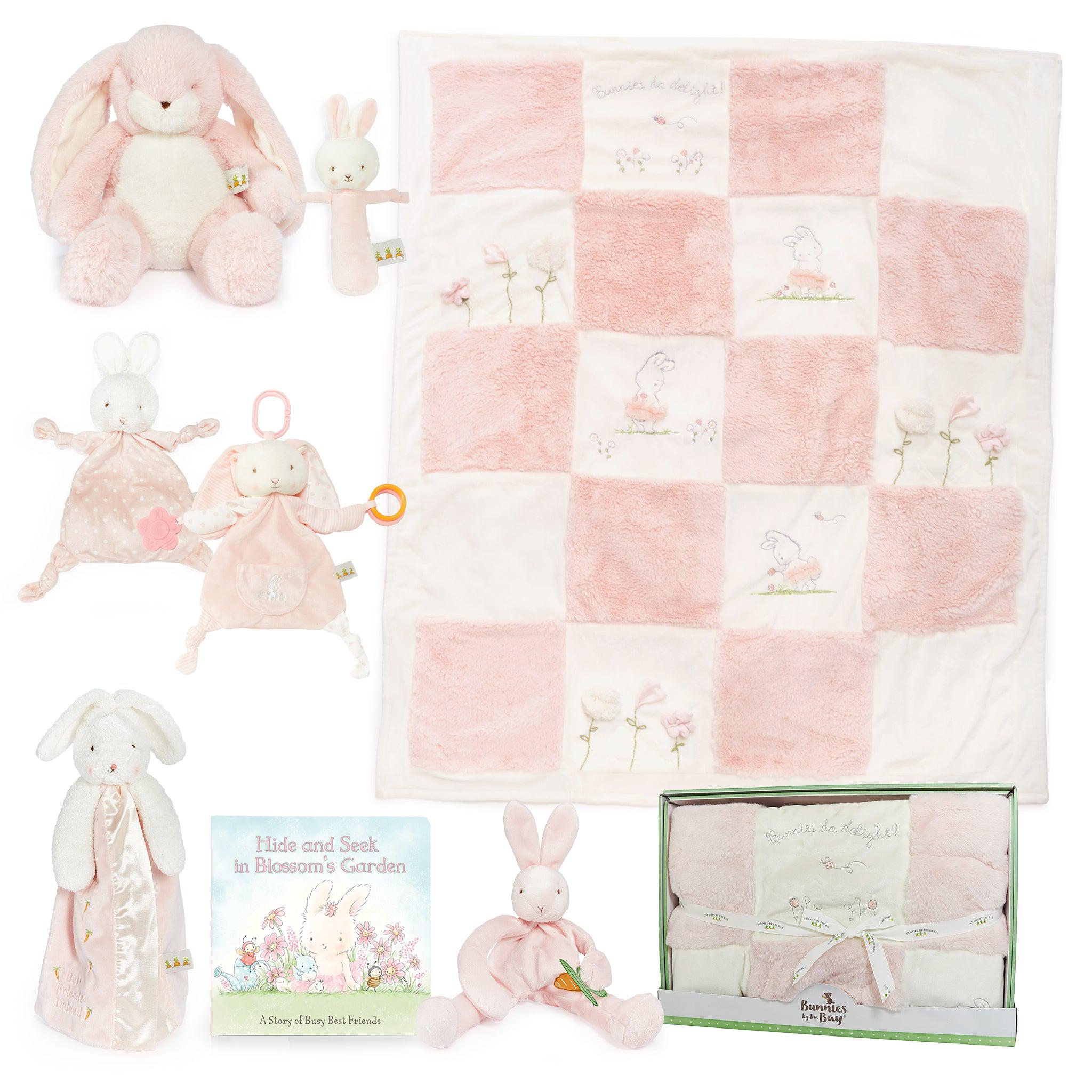 Blossom Deluxe Baby Gift Set - Newborn Essentials, Baby Shower Gifts, Cute Outfits & Accessories for Girls & Boys - Perfect for Birthdays, Christenings & Special Occasions