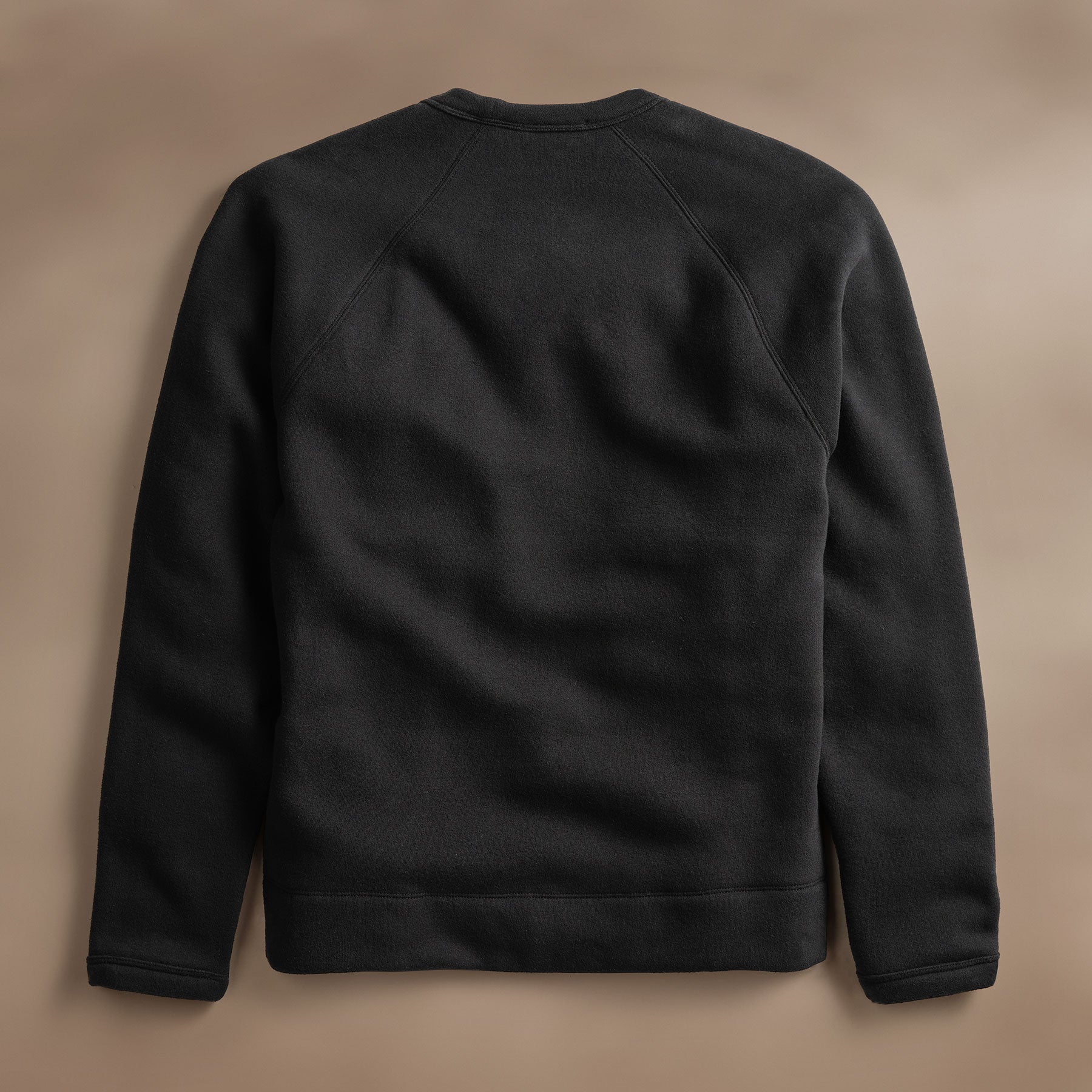 Cozy Raglan Sweatshirt for Women - Soft Fleece Pullover with Loose Fit - Black Casual Long Sleeve Shirt for Lounge, Workout & Everyday Wear