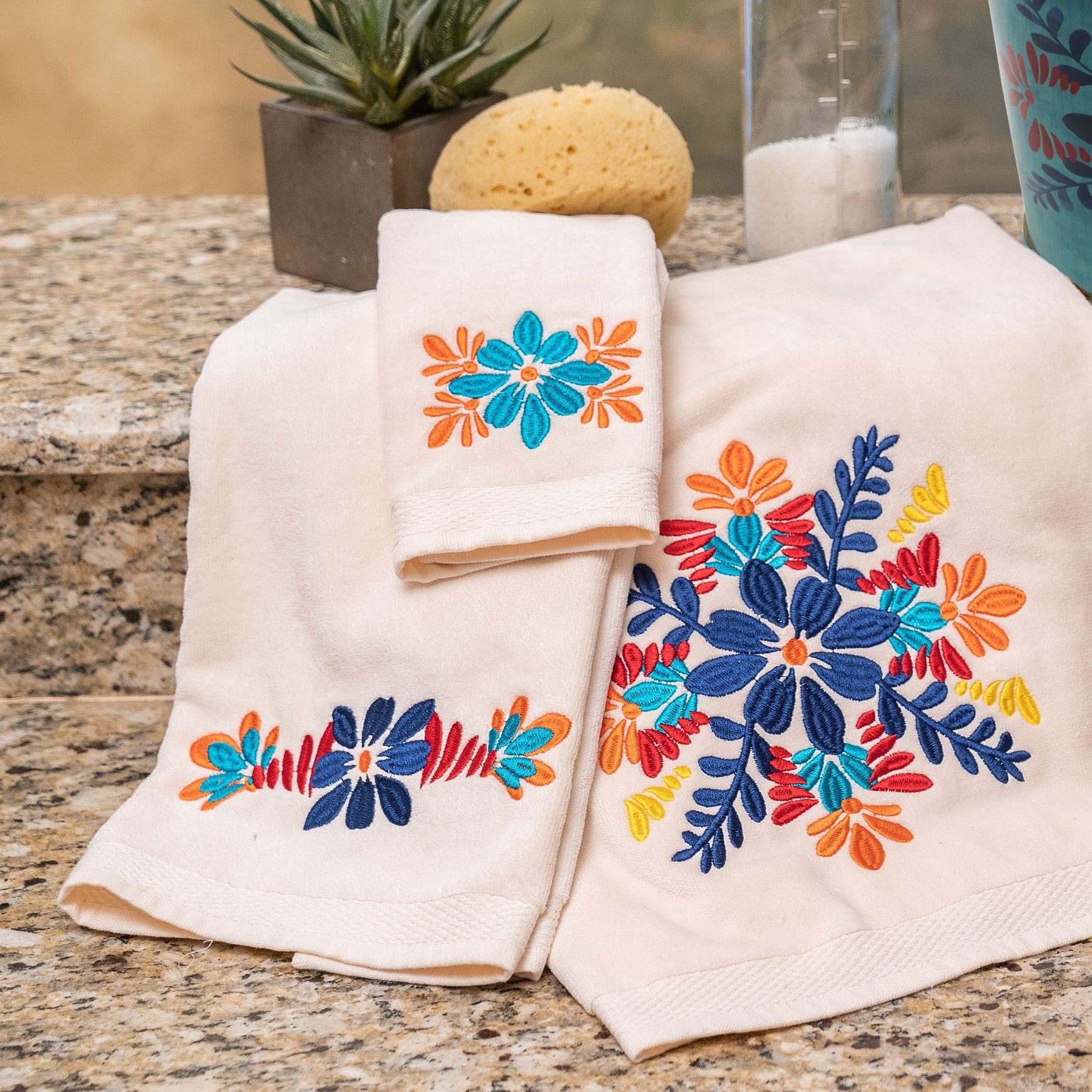 Premium Bonita 3-Piece Bath Towel Set - Soft & Absorbent Cream-Colored Towels for Spa, Bathroom, and Beach Use