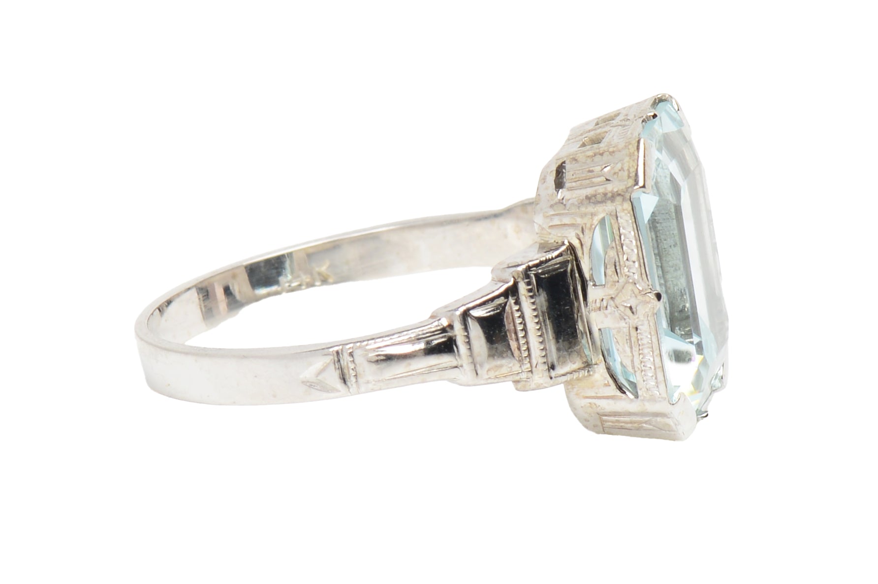 Exquisite Aquamarine Gemstone Ring in Art Deco Style with 14K White Gold Setting – Perfect for Weddings, Anniversaries & Special Occasions