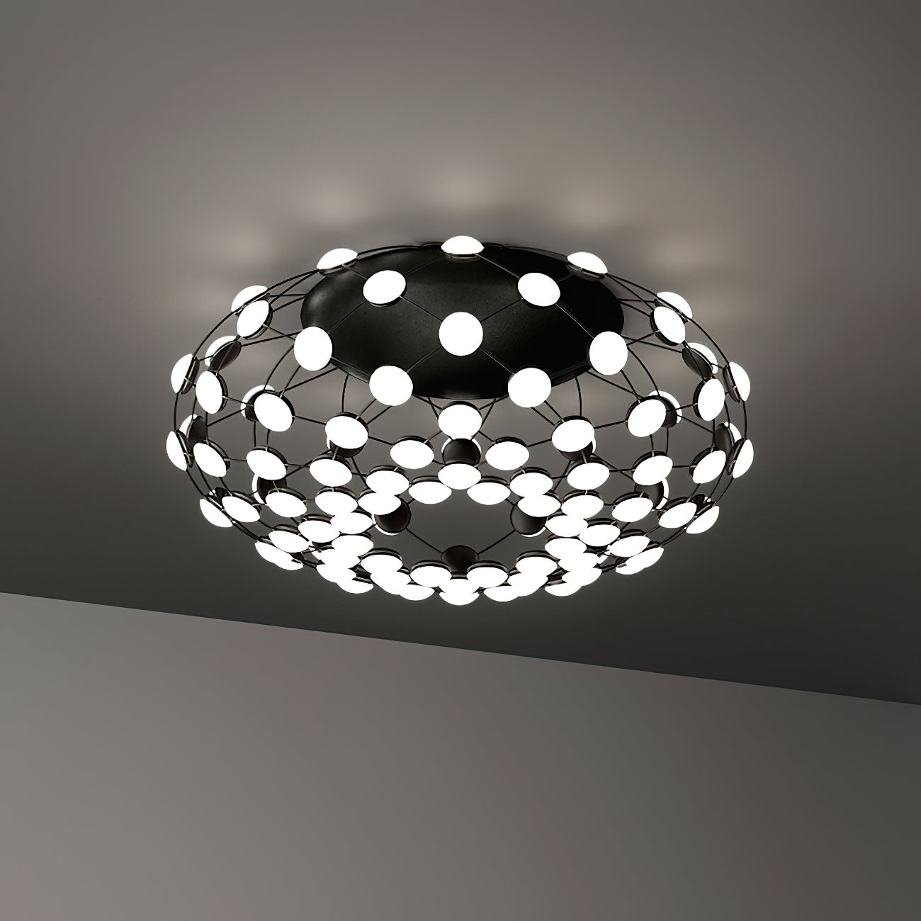 Modern Black and White Mesh Ceiling Lamp - Stylish Pendant Light for Living Room, Bedroom, Dining Room & Office Decor
