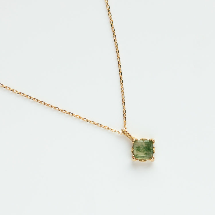 Solid Gold Aquatic Agate Necklace for Grounding & Protection - Healing Crystal Jewelry for Women, Chakra Balancing & Stress Relief - Perfect for Meditation, Yoga & Spiritual Practices