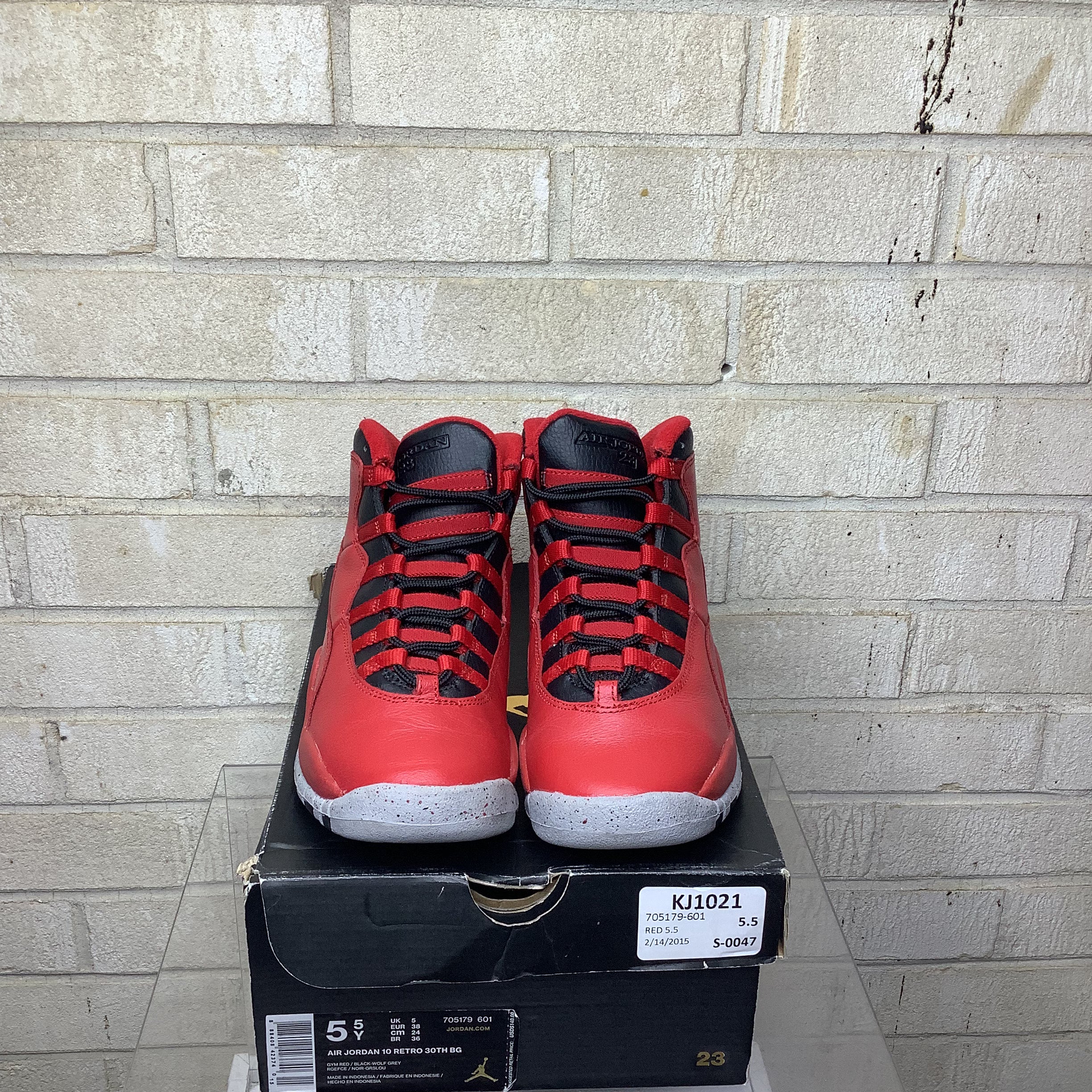 Air Jordan 10 Bulls Over Broadway Men's Basketball Shoes Size 5.5Y (705179-601) - Perfect for Streetwear, Sneaker Collecting & Basketball Games