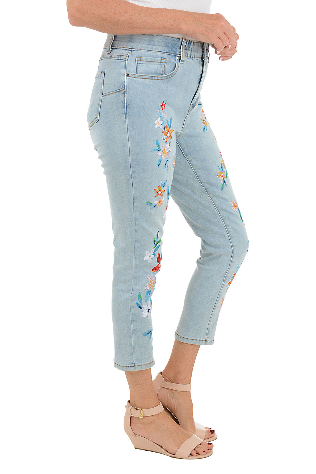 Stylish Frangipani Embroidered Denim Crop Pants for Women - High Waist Distressed Jeans with Floral Design - Perfect for Casual Outings & Summer Fashion