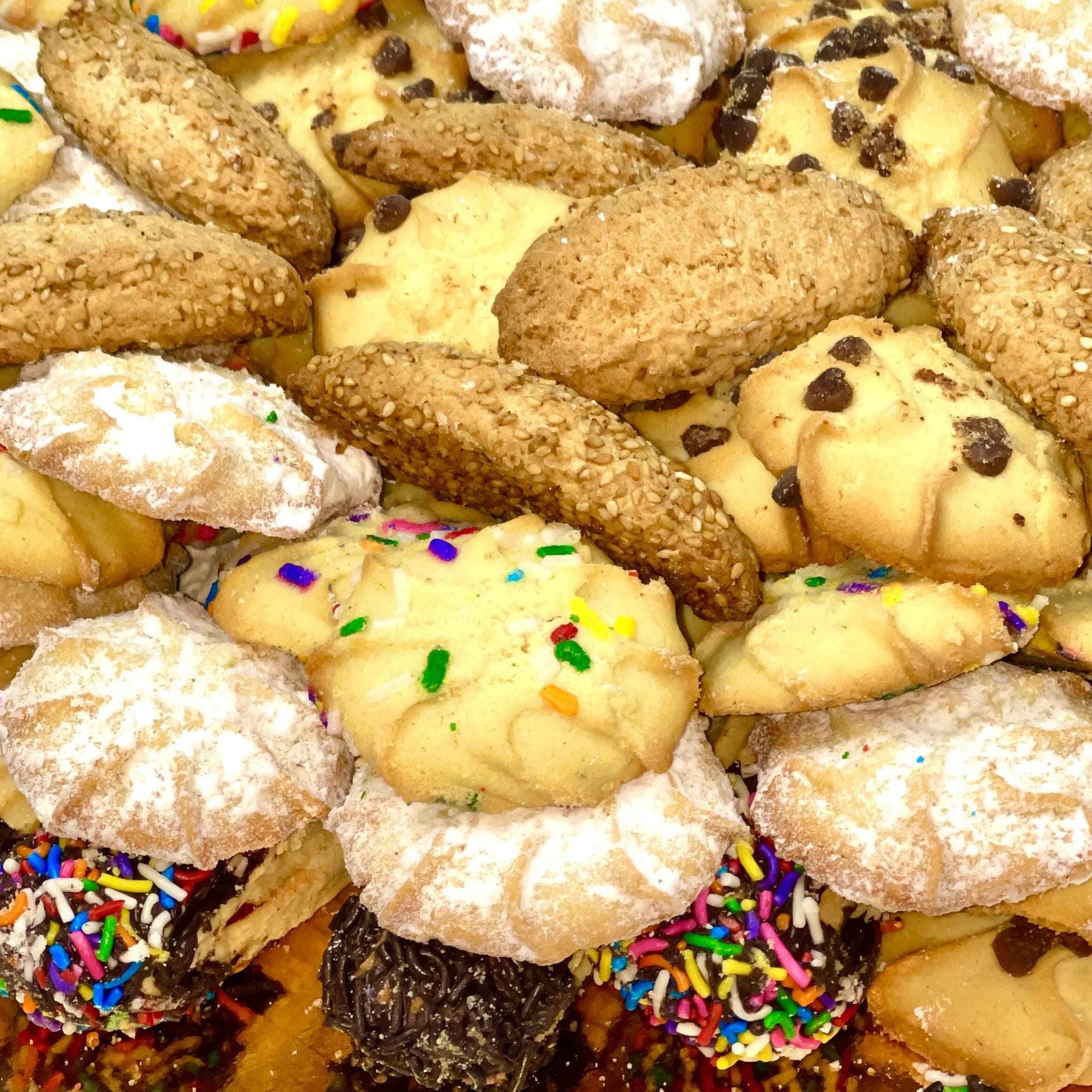 5 lb. Gourmet Italian Christmas Cookie Platter - Holiday Assortment Cookies Gift Basket (125+ Cookies) for Thanksgiving, Christmas, Halloween & Easter | Perfect for Holiday Parties, Office Gifts & Family Celebrations