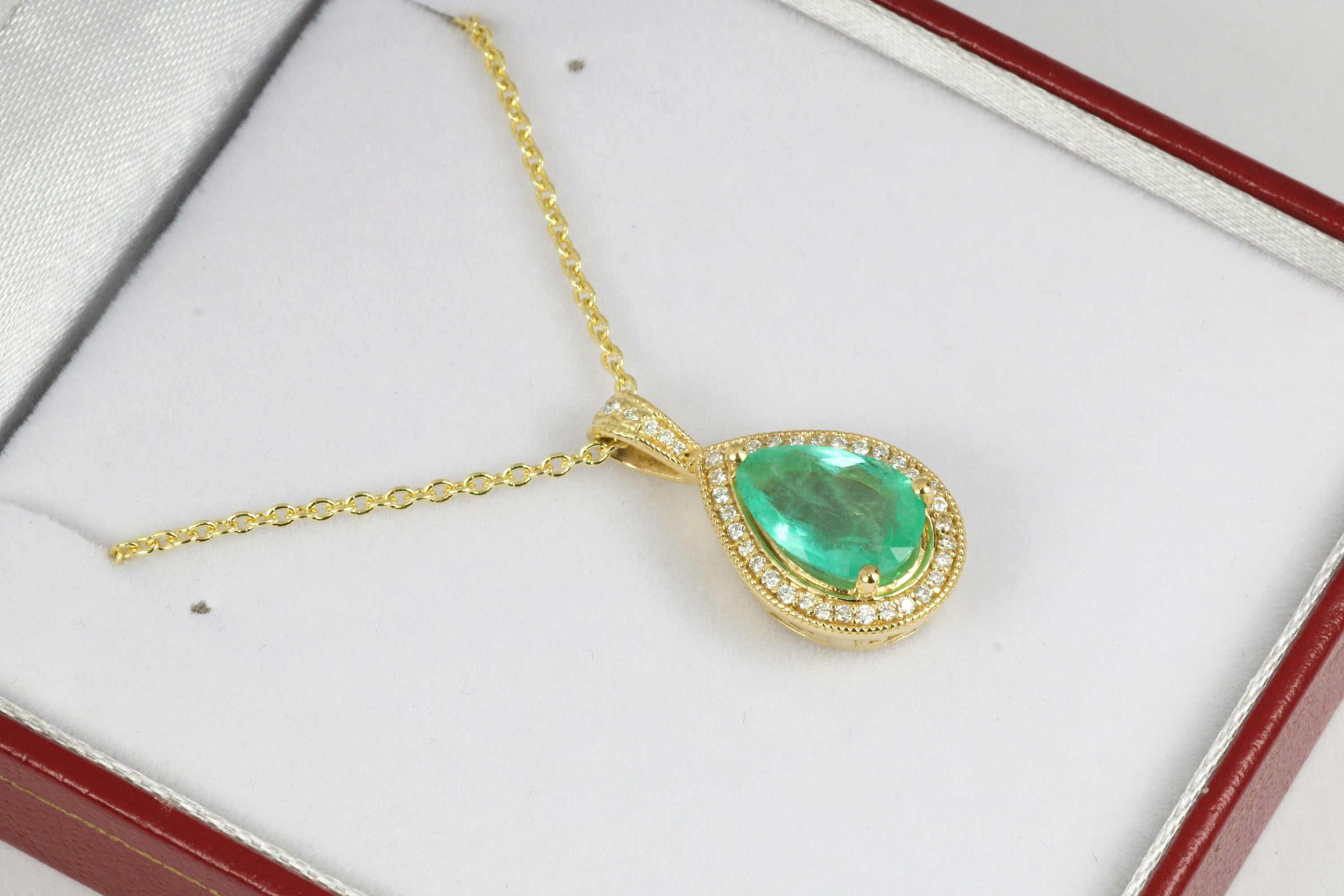 2.50tcw Pear Shape Tear Drop Emerald & Diamond Halo Necklace - Elegant Jewelry for Women, Perfect for Weddings, Anniversaries & Special Occasions