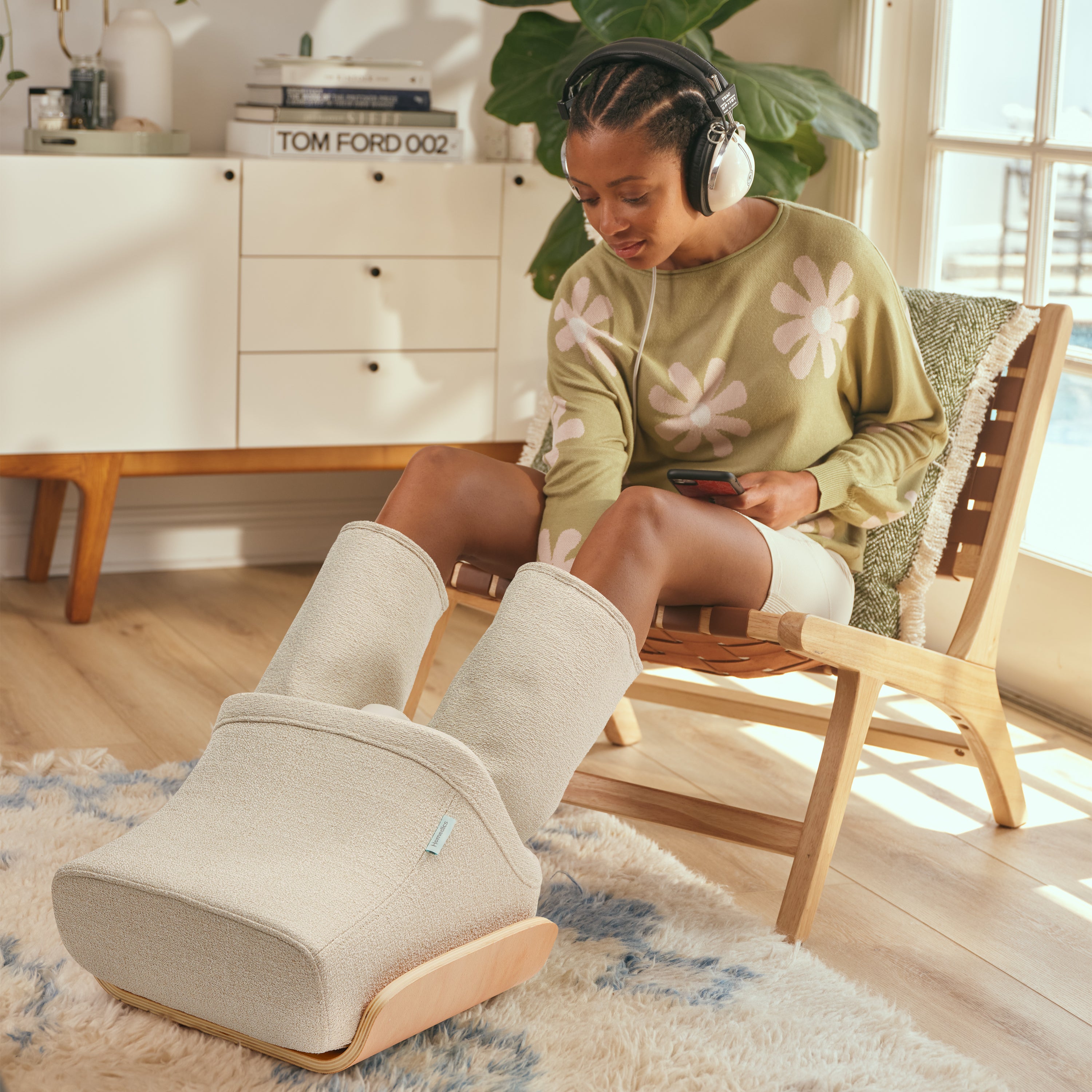 Premium Compression Foot & Calf Massager for Pain Relief & Circulation - Ideal for Athletes, Office Workers & Travelers