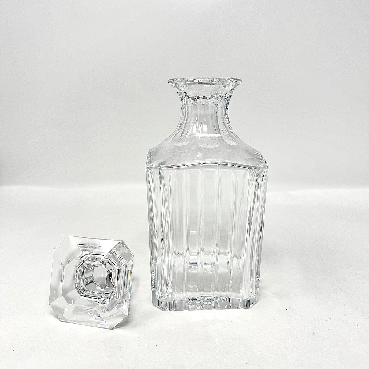 Baccarat Harmonie Crystal Decanter - Elegant Wine Decanter for Red Wine, Whiskey & Liquor - Perfect for Gifting, Dinner Parties & Home Bars