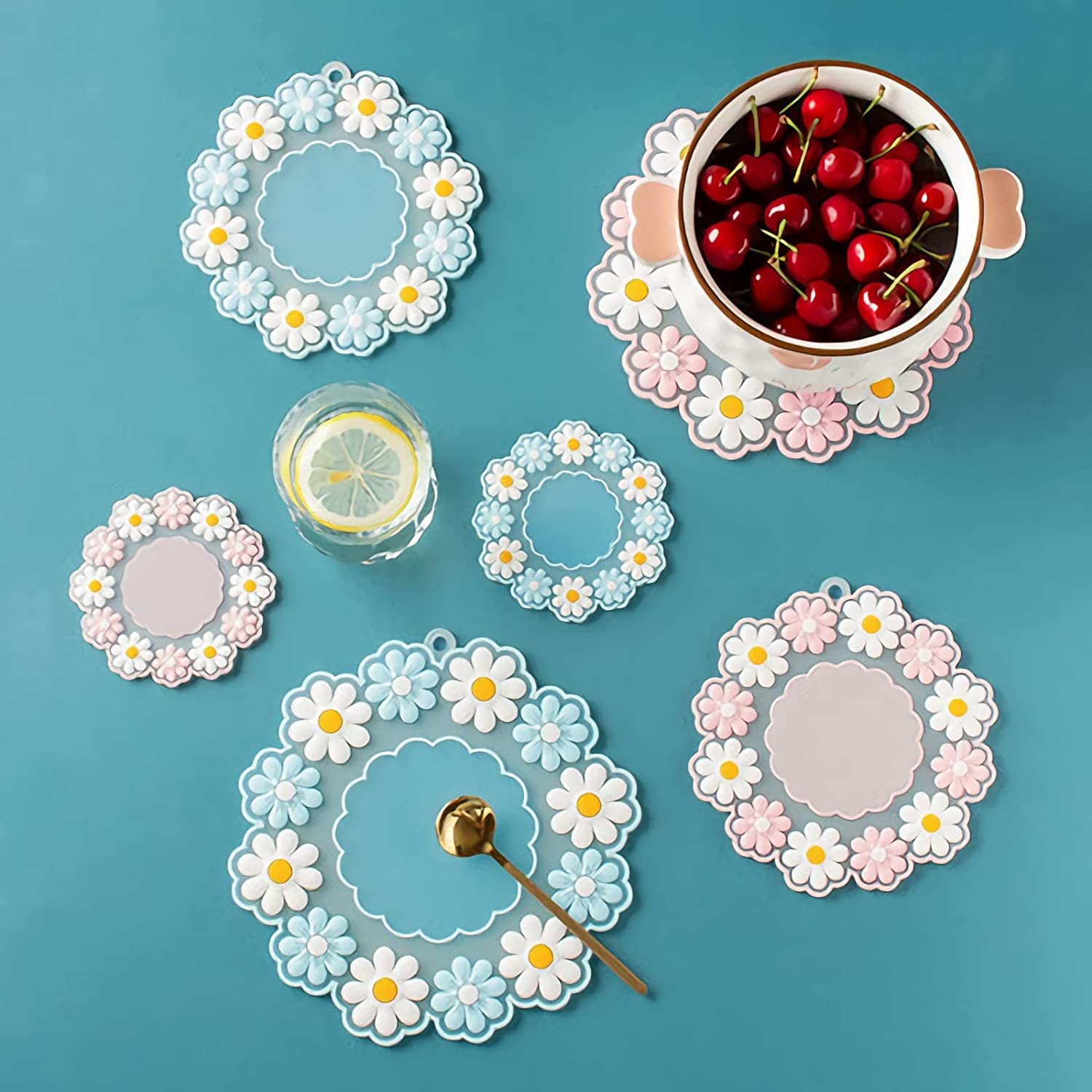 Non-Slip Heat Resistant Silicone Coasters Set of 3 - 10x10cm Round Blue Daisy Flower Design Trivet Mats for Dining Table, Hot Pots, Bowls & Dishes - Perfect for Home, Kitchen, Office and Party Use