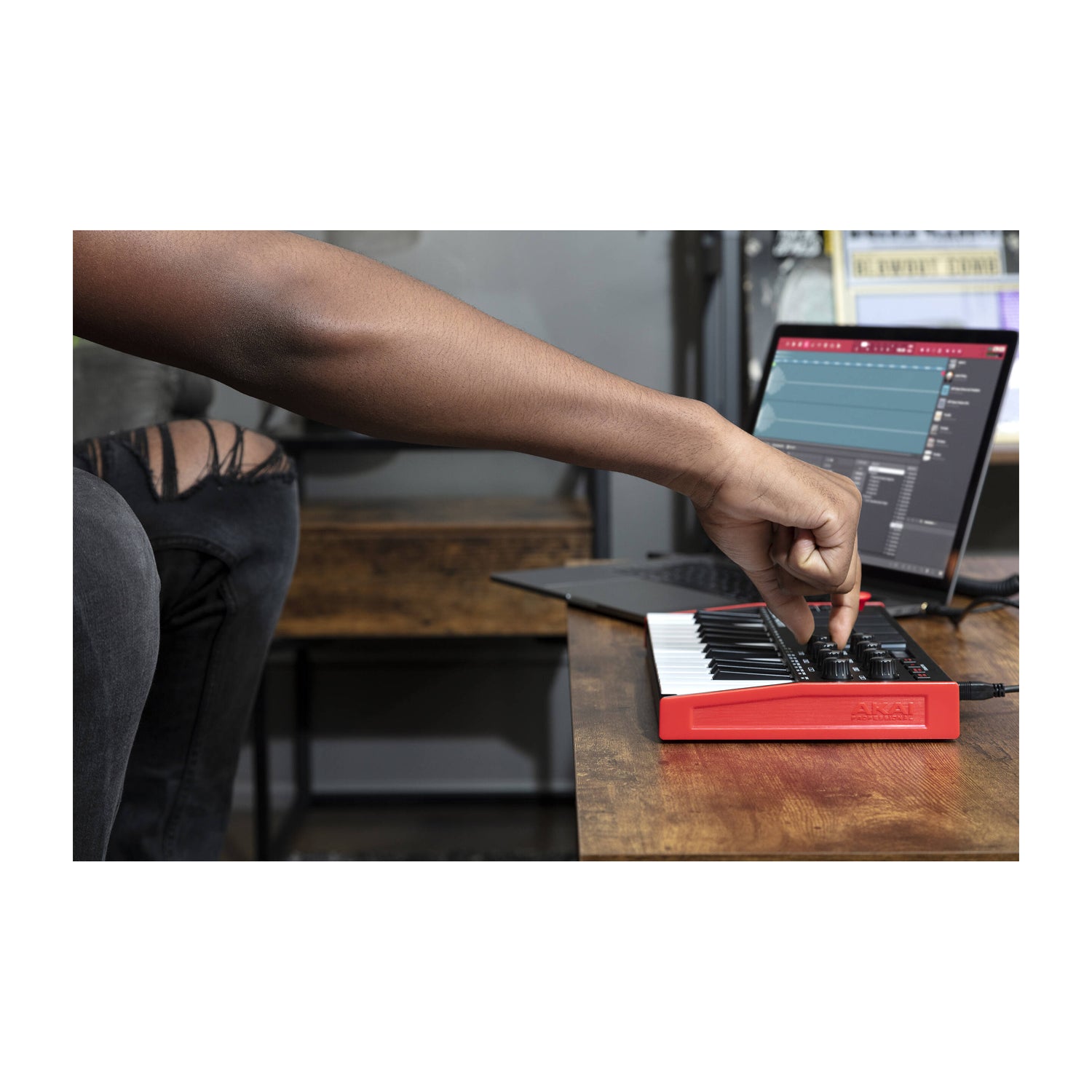 Akai Professional MPK Mini MKIII 25-Key USB MIDI Keyboard Controller for Music Production - Perfect for Home Studio, Beat Making & Live Performances