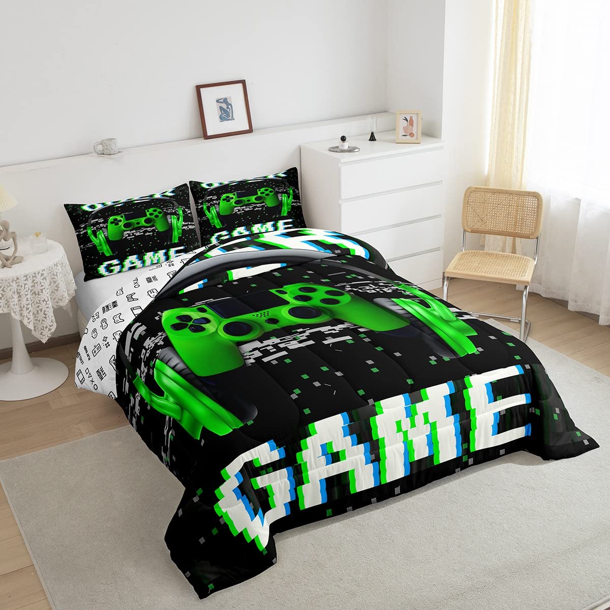 Erosebridal 4-Piece Red and Green Gaming Headset Comforter Set with Pillowcases - Soft Headphones & Gamepad Printed Bedding for Gamers - Perfect for Gaming Rooms, Dorm Decor, and Gamer Gifts