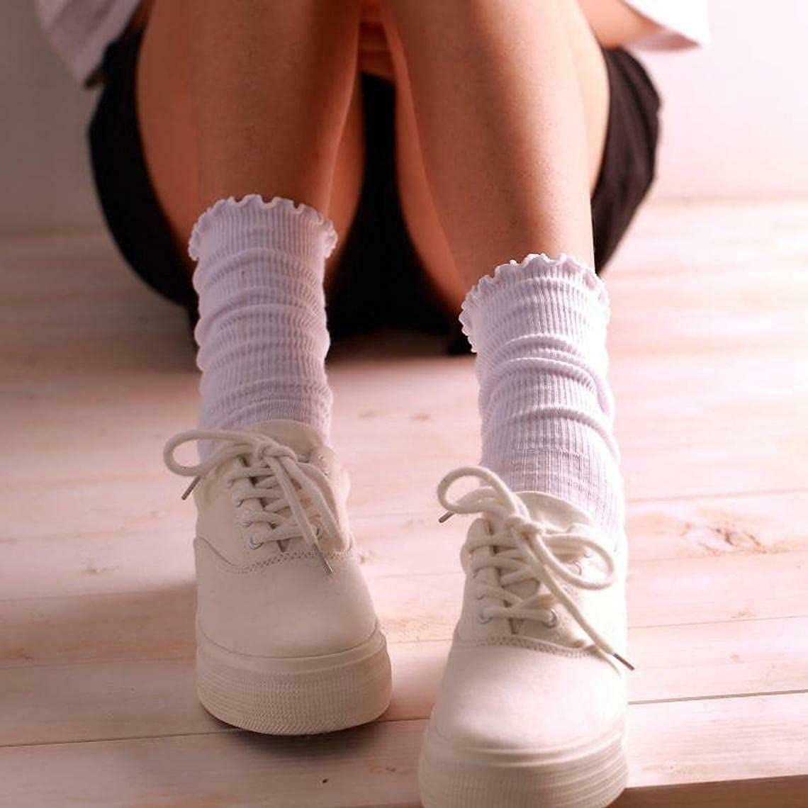 Jefferies Women's Ruffle Ankle Socks - 4 Pack Seamless Cotton Dress Socks with Scrunch Cuff | Comfortable & Stylish for Work, Parties & Everyday Wear