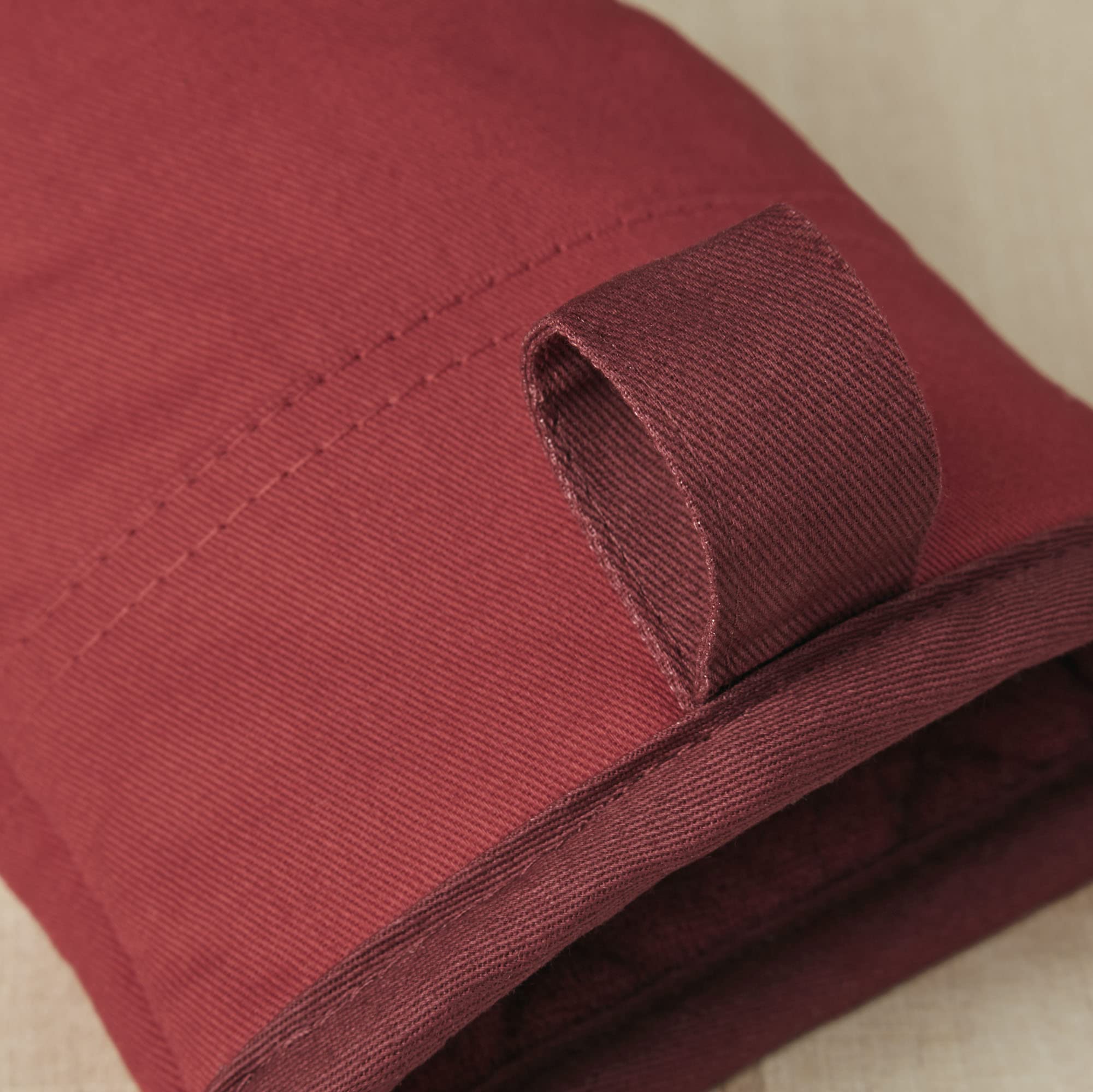 KitchenAid Beacon Two-Tone Non-Slip Mini Oven Mitt Set - Heat Resistant & Comfortable (Passion Red/Bordeaux, 5.5