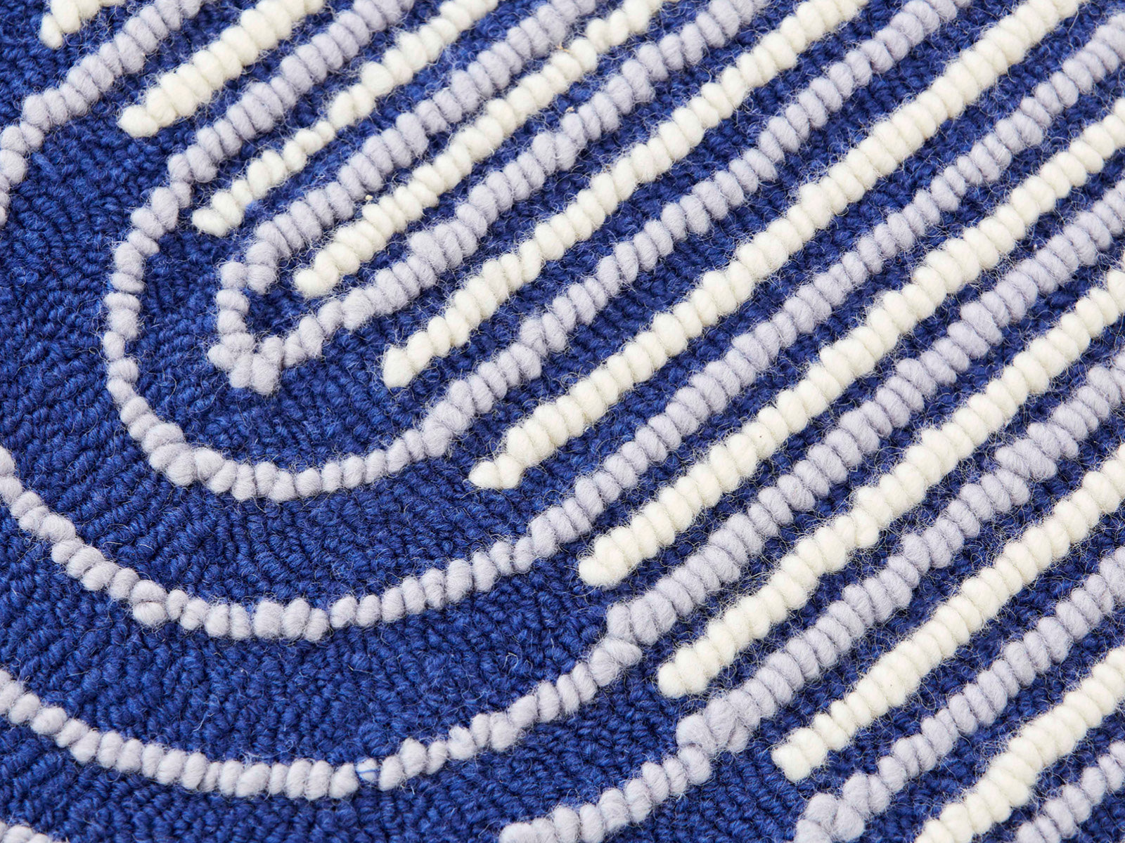 Stylish Long Pile Rug - Soft & Plush for Living Room, Bedroom, or Office Decor