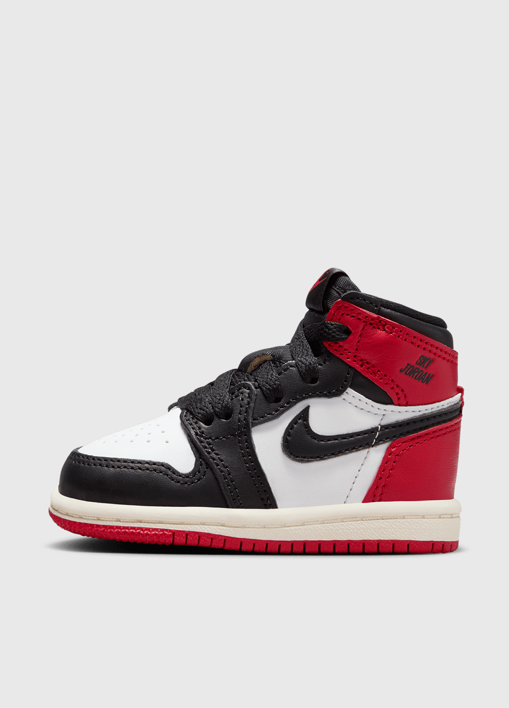 Air Jordan 1 Retro High OG 'Black Toe Reimagined' Sneakers - Men's Basketball Shoes, Authentic Retro Style for Streetwear & Sneaker Collectors - Perfect for Casual Wear, Sports & Fashion Outfits
