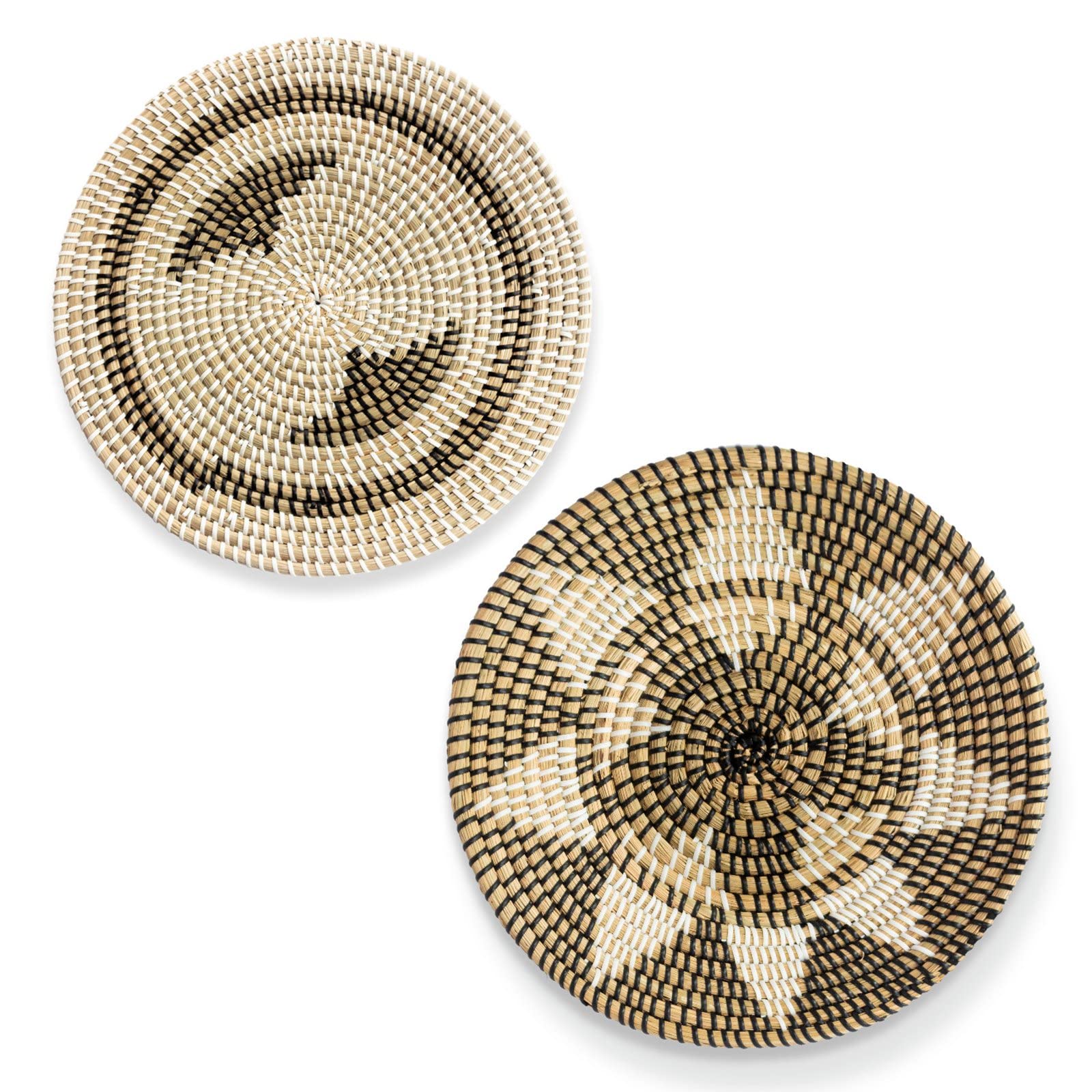 Handwoven Rattan Wall Basket Decor - Boho Wicker Wall Art & Seagrass Hanging Fruit Bowl - Natural Woven Home Decor for Living Room, Bedroom, or Kitchen (Stella Style)