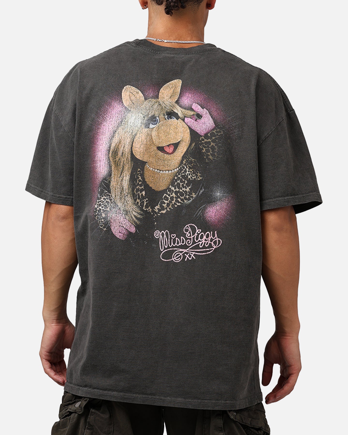 Vintage Disney The Muppets Miss Piggy Heavyweight Cotton T-Shirt - Black Wash - Retro Cartoon Character Tee for Women & Men - Perfect for Casual Wear, Cosplay & Disney Fan Gifts